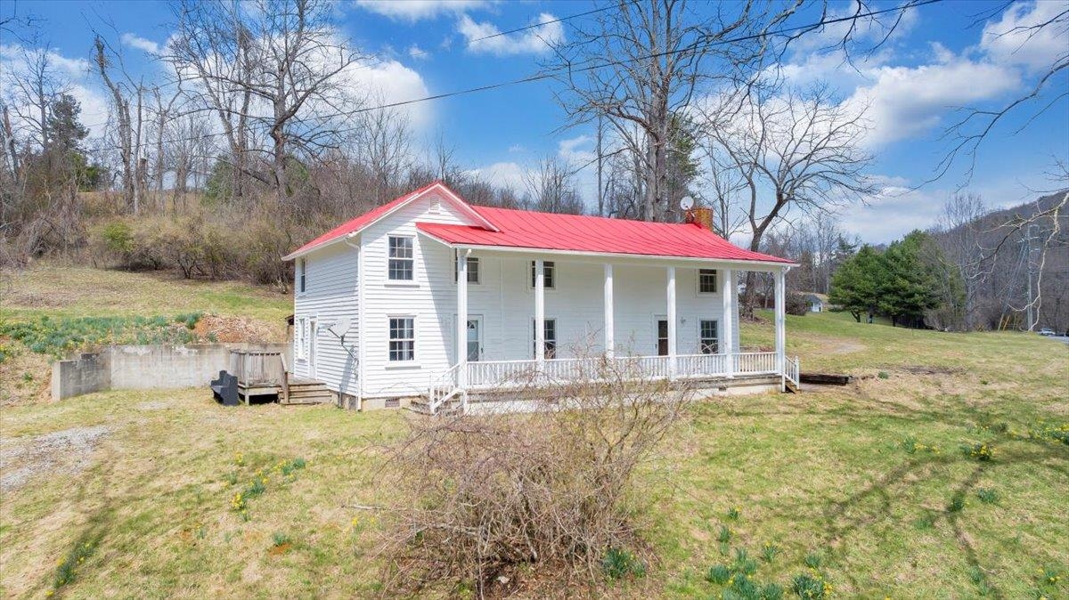 9537-9539 N Floyd Highway N Highway N Copper Hill VA 24079