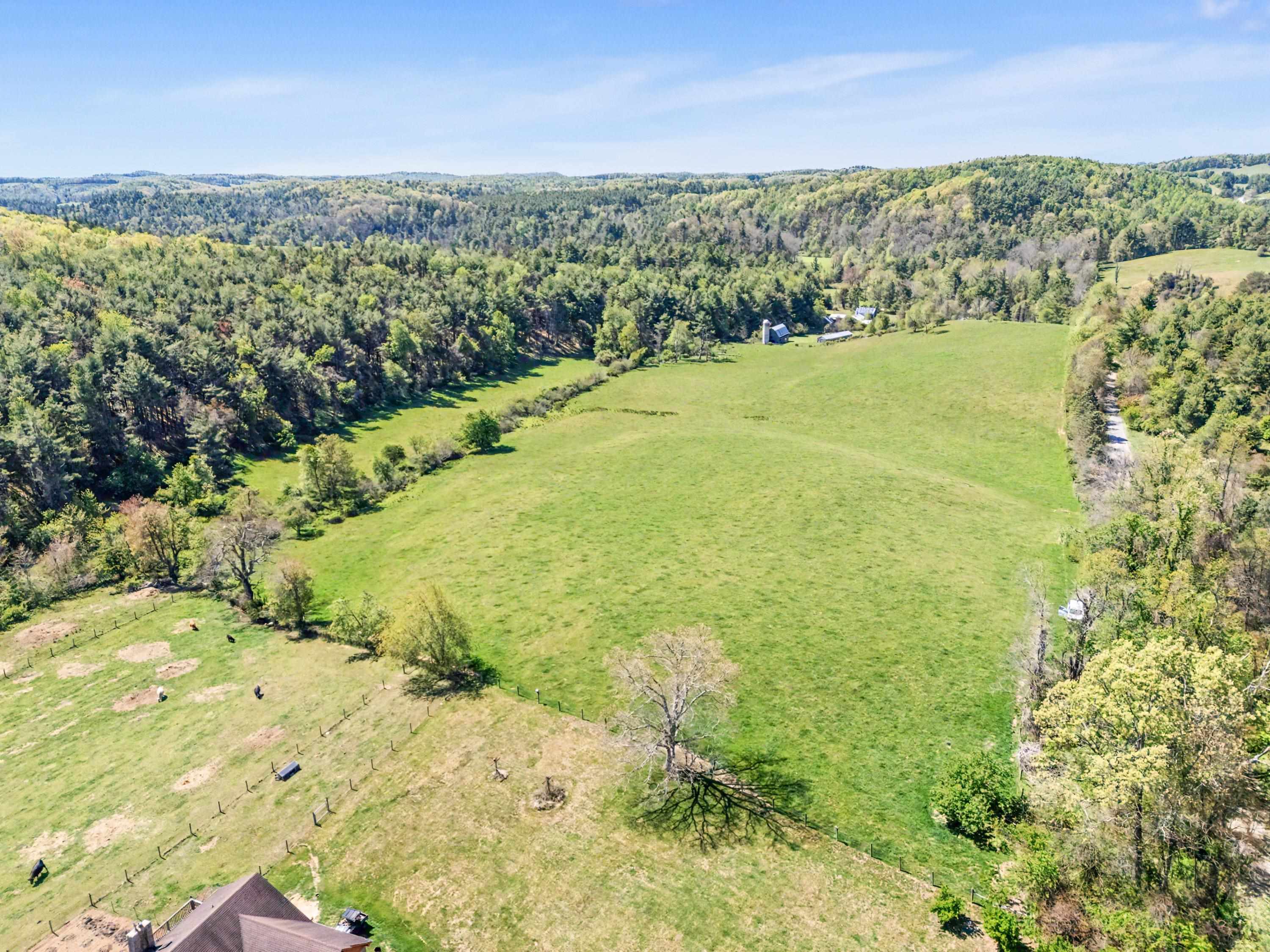 1370 Graysville Road SE Copper Hill VA 24079
