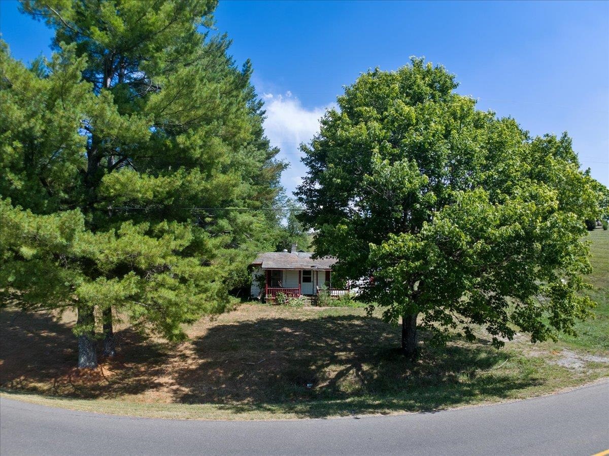 5504 Thornspring Church Road Dublin VA 24084