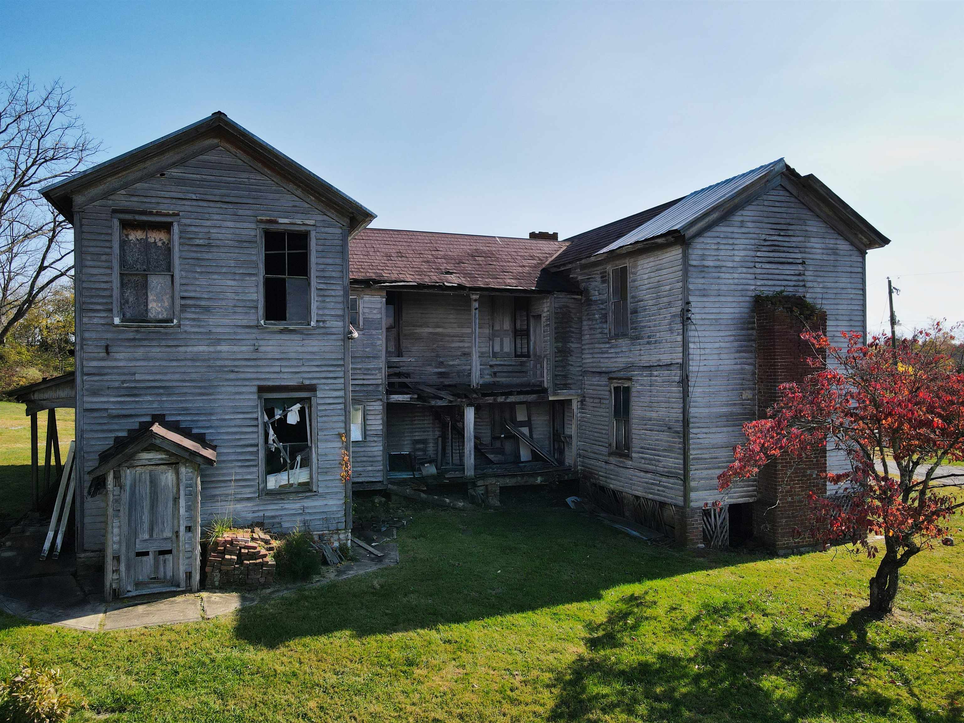 6436 Divers Road Radford VA 24141