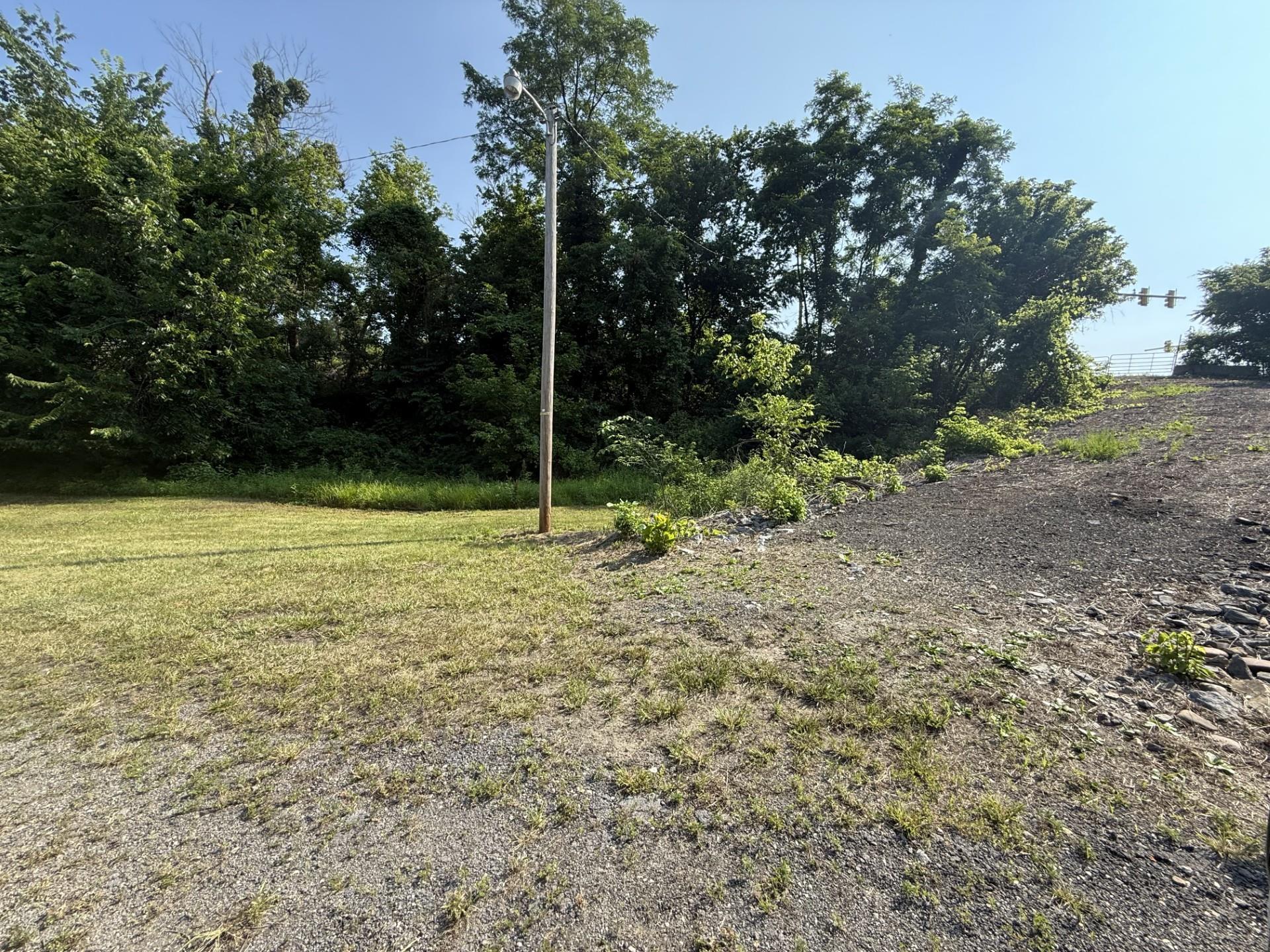 Route 460 Old Virginia Avenue SE Narrows VA 24124