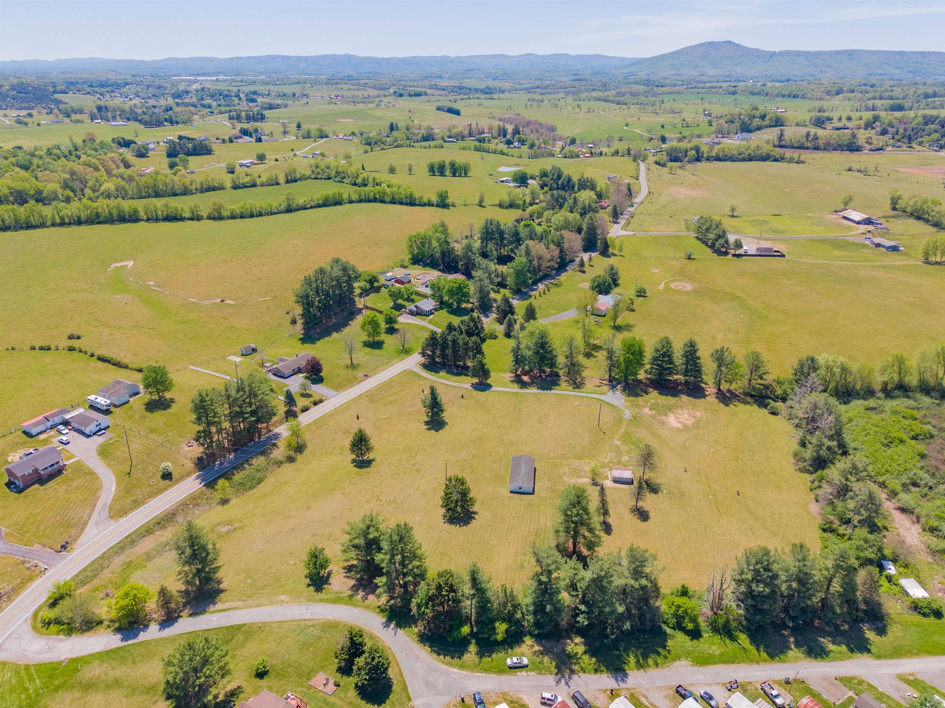 5633 Thornspring Road Pulaski VA 24301