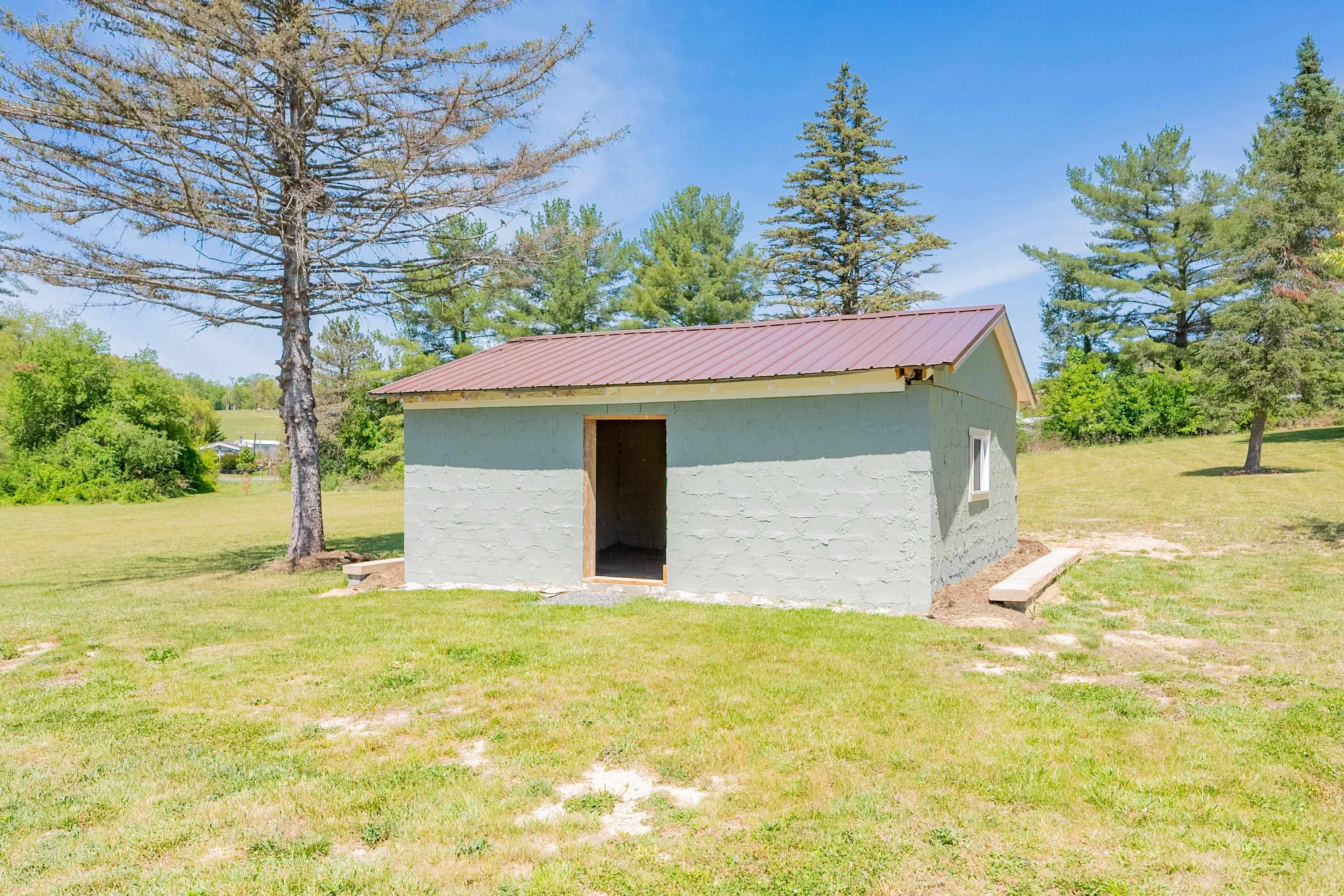 5633 Thornspring Road Pulaski VA 24301