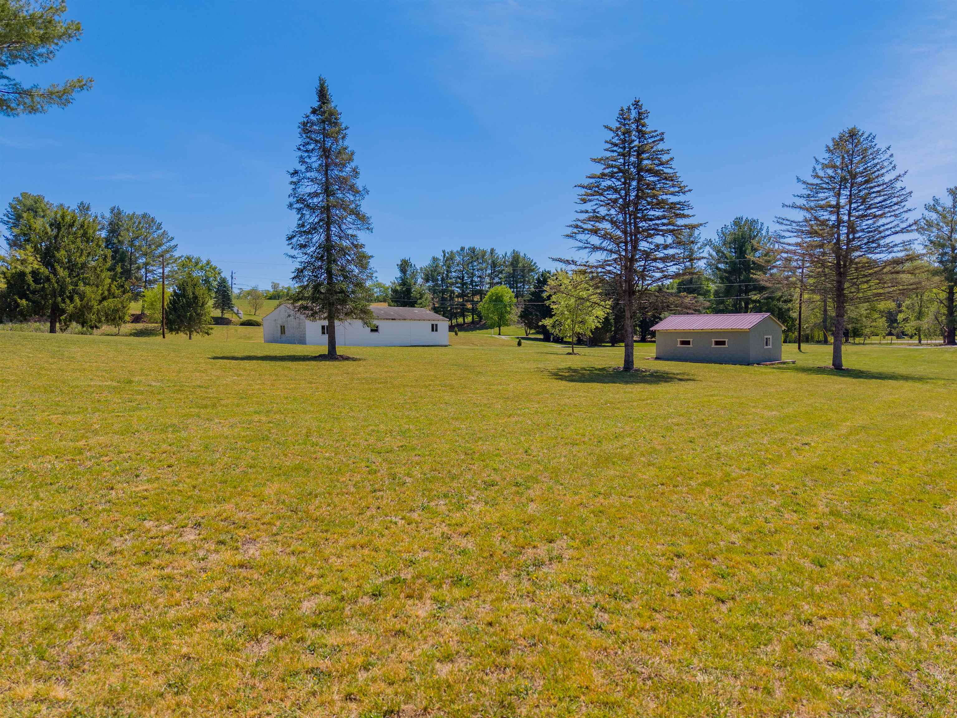 5633 Thornspring Road Pulaski VA 24301