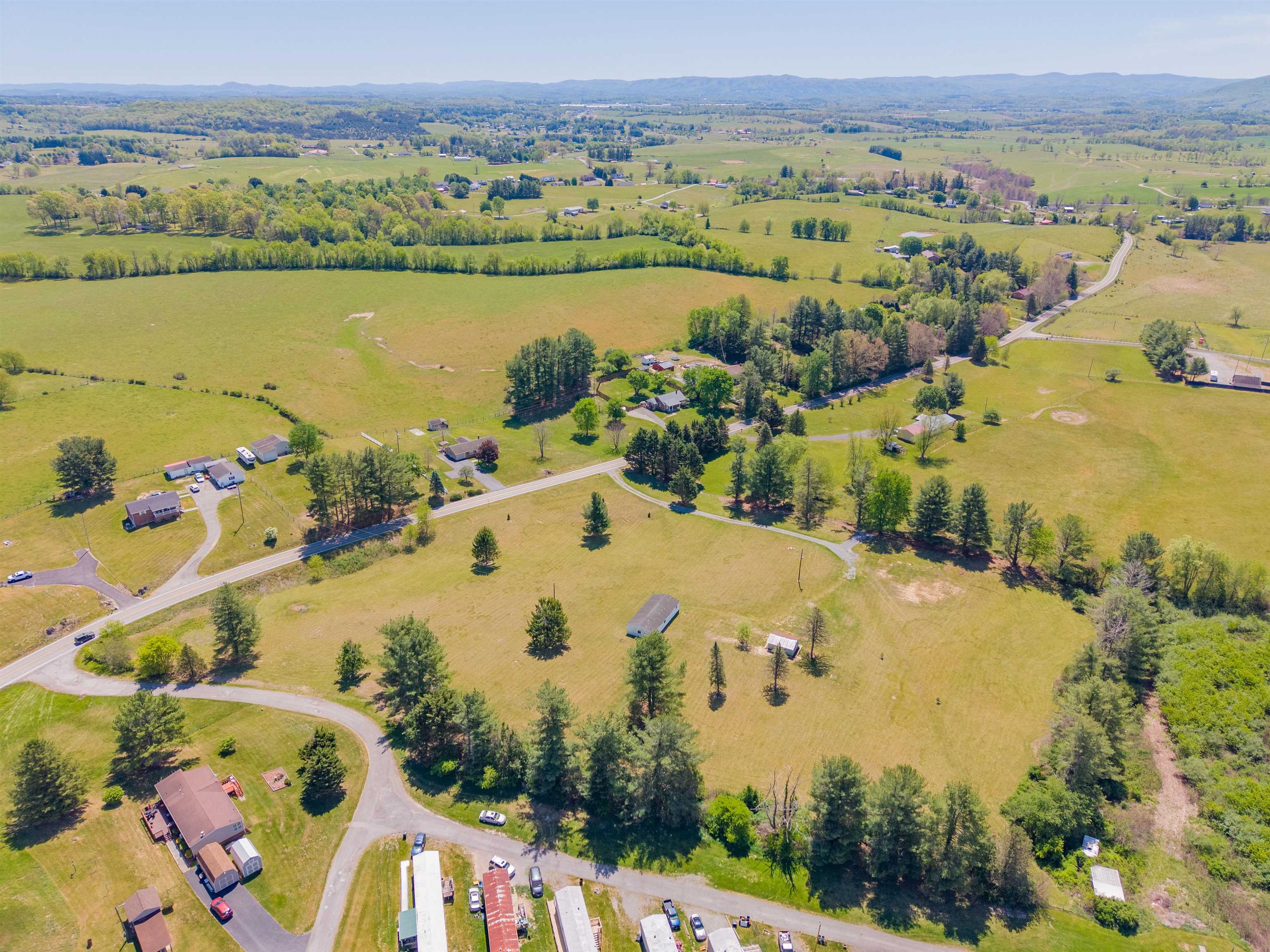 5633 Thornspring Road Pulaski VA 24301