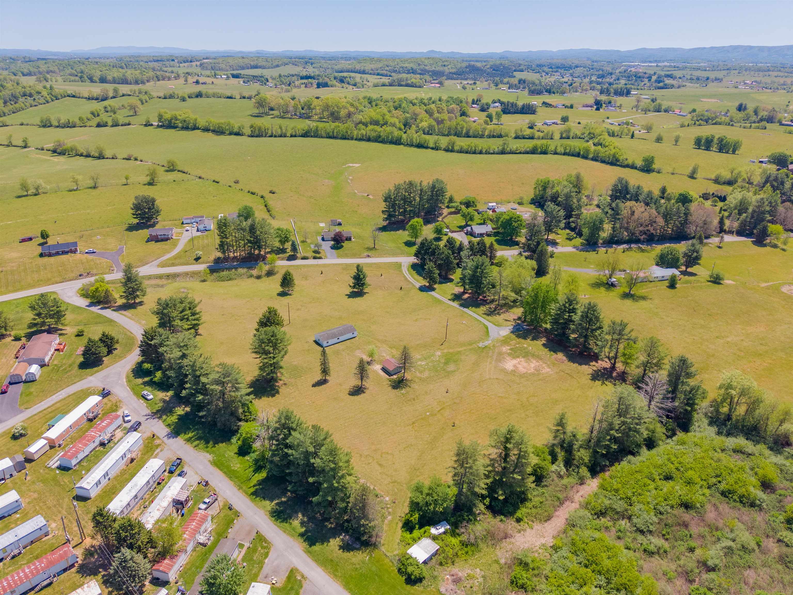 5633 Thornspring Road Pulaski VA 24301