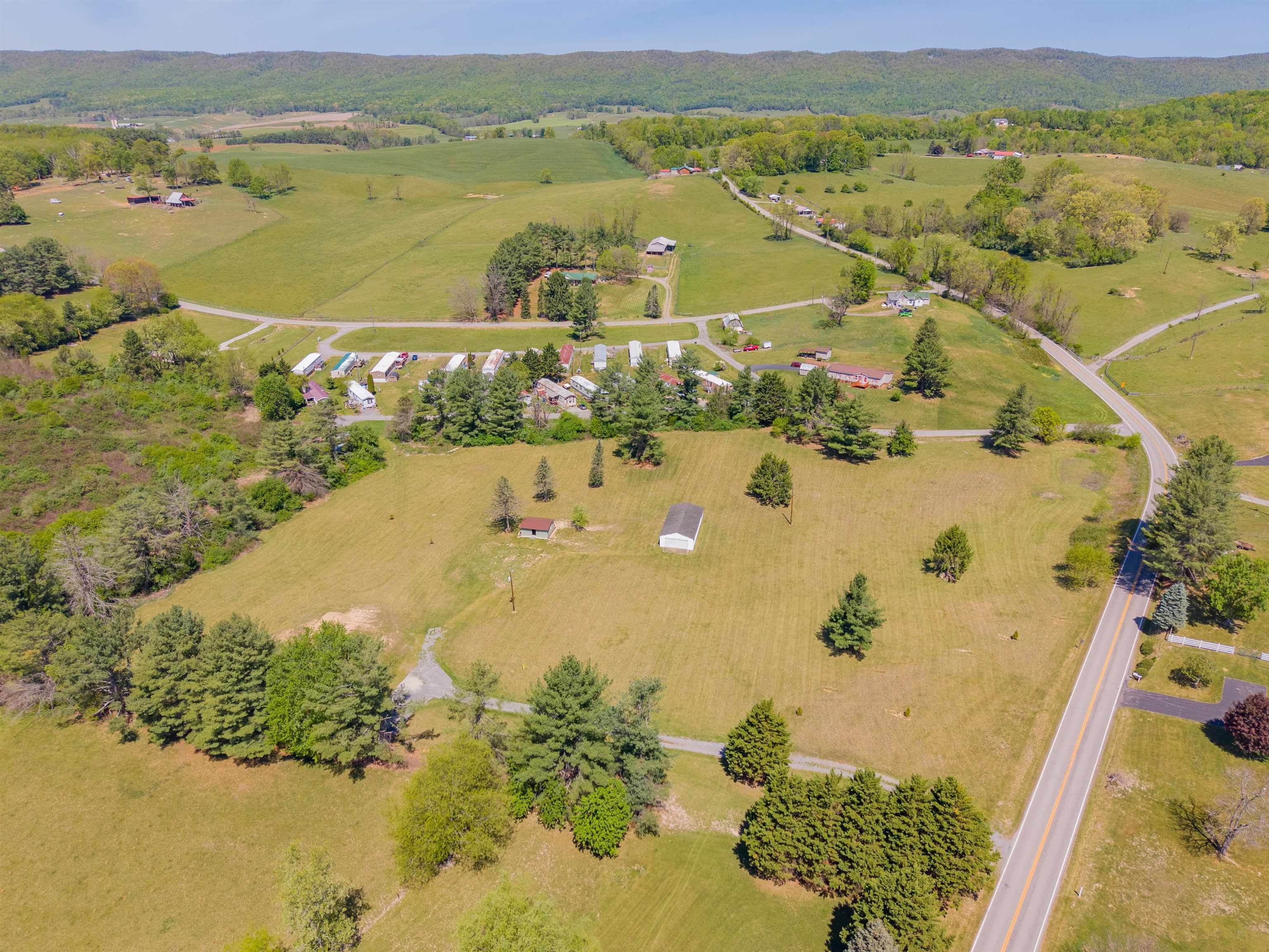 5633 Thornspring Road Pulaski VA 24301