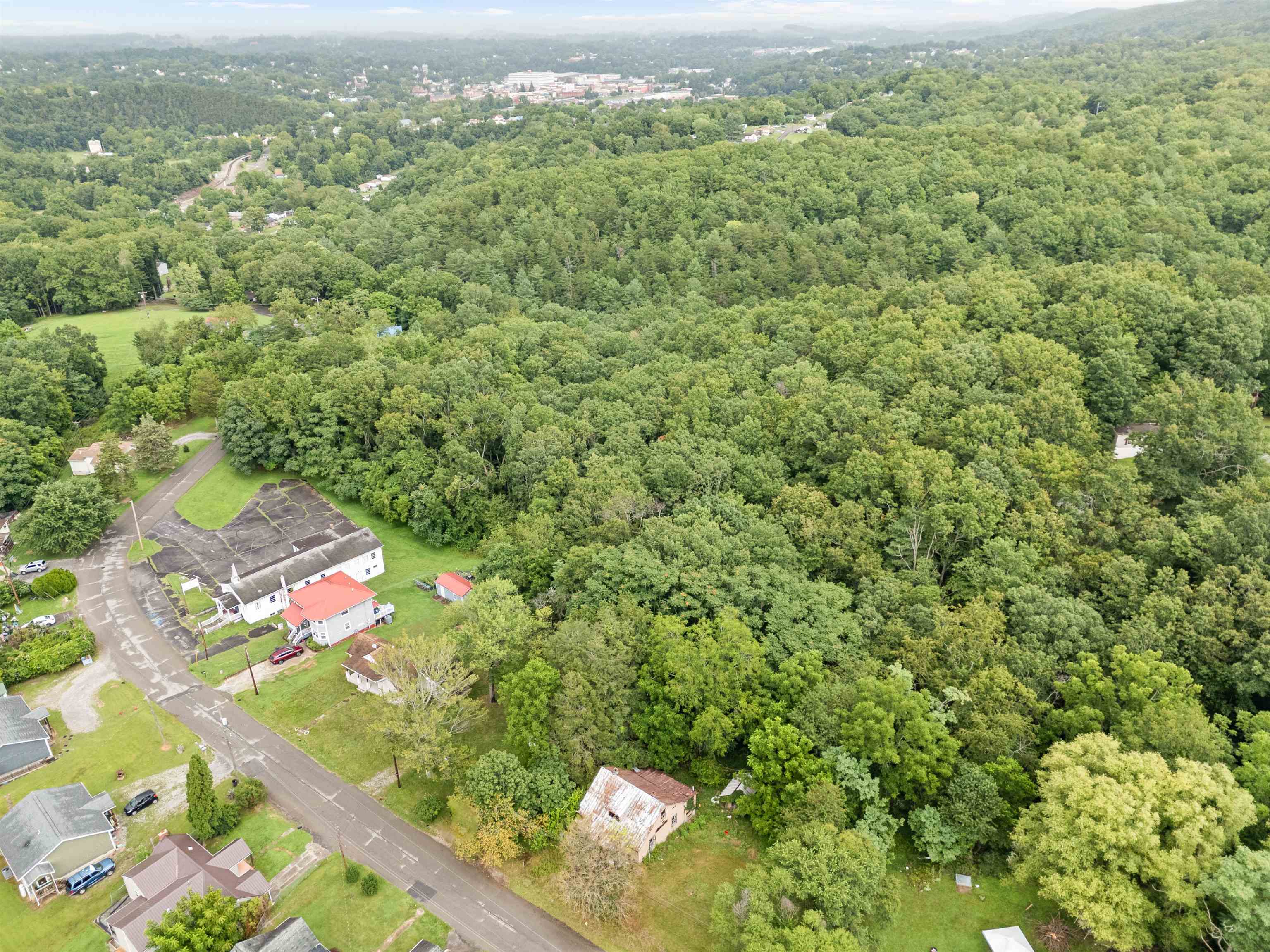 1703 Case Knife Road Pulaski VA 24301