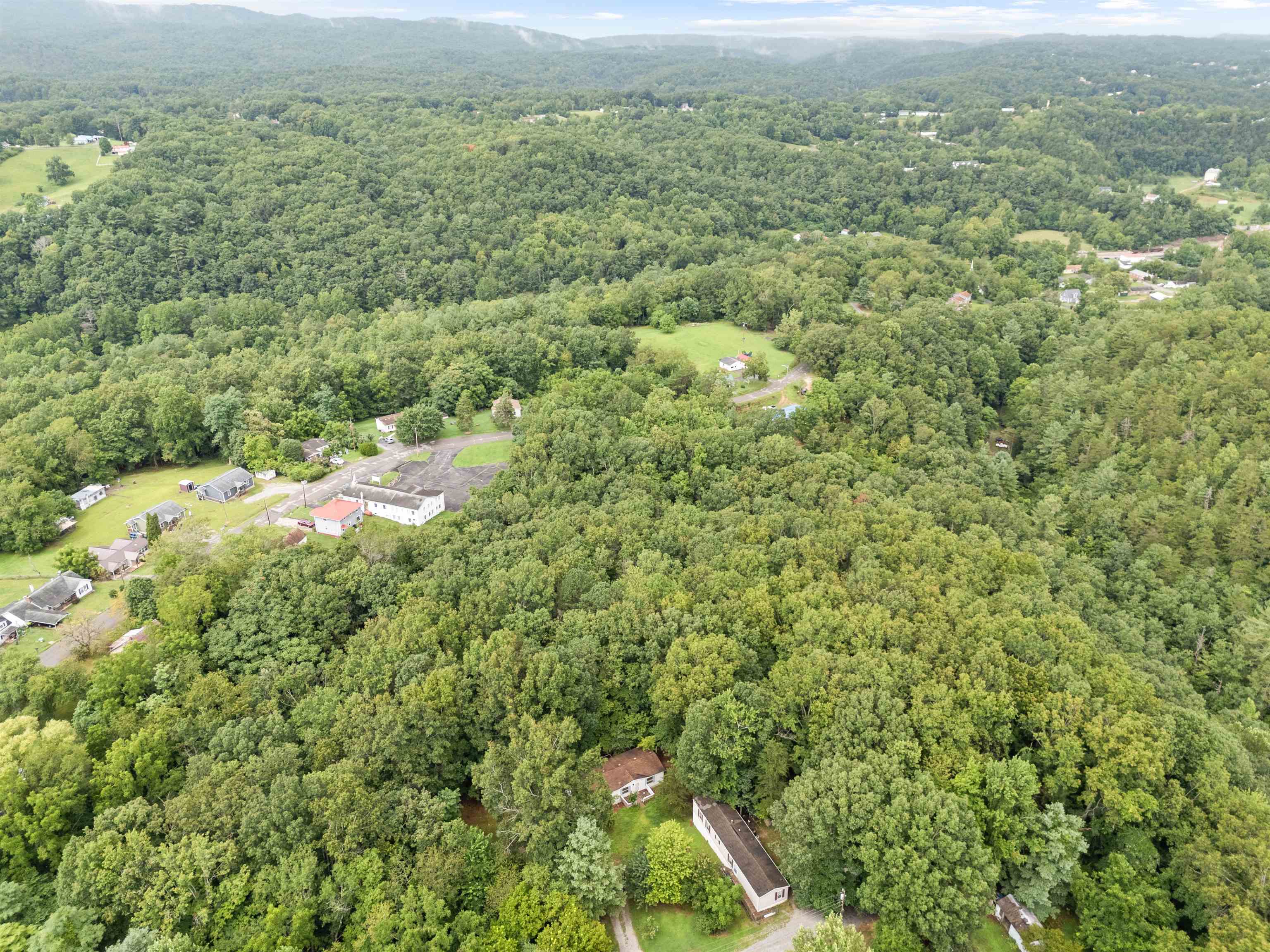 1703 Case Knife Road Pulaski VA 24301