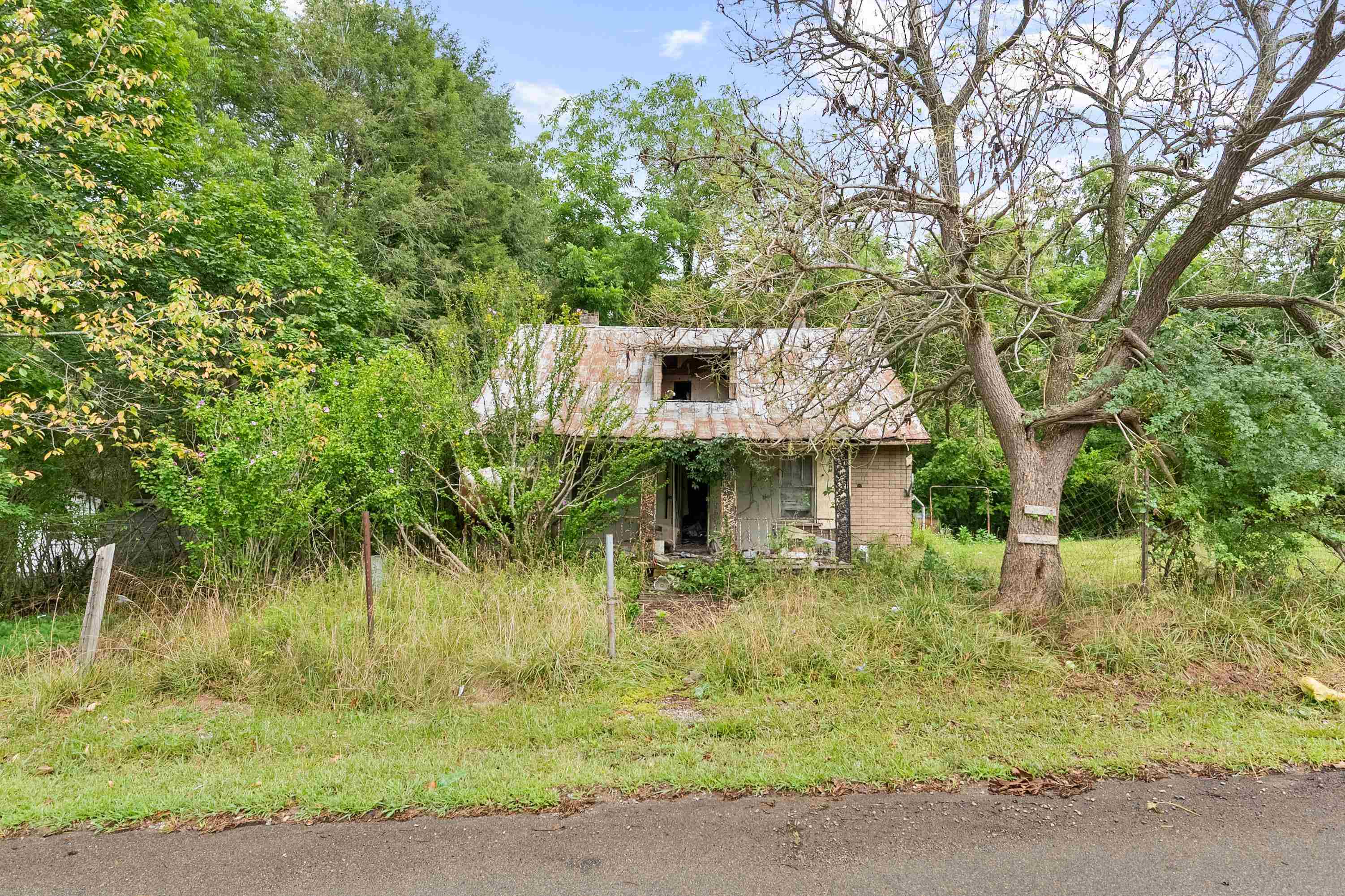 1703 Case Knife Road Pulaski VA 24301