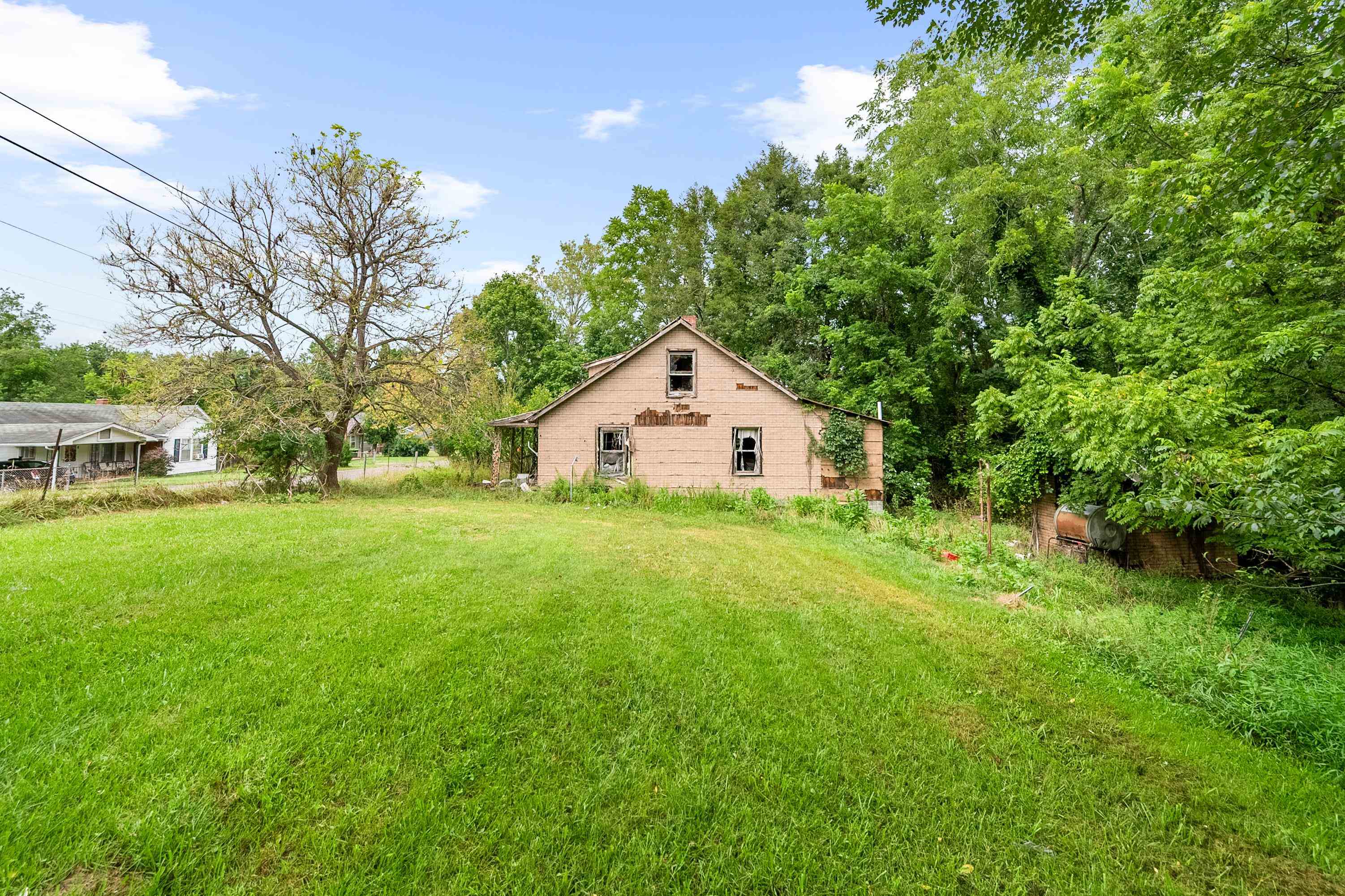 1703 Case Knife Road Pulaski VA 24301