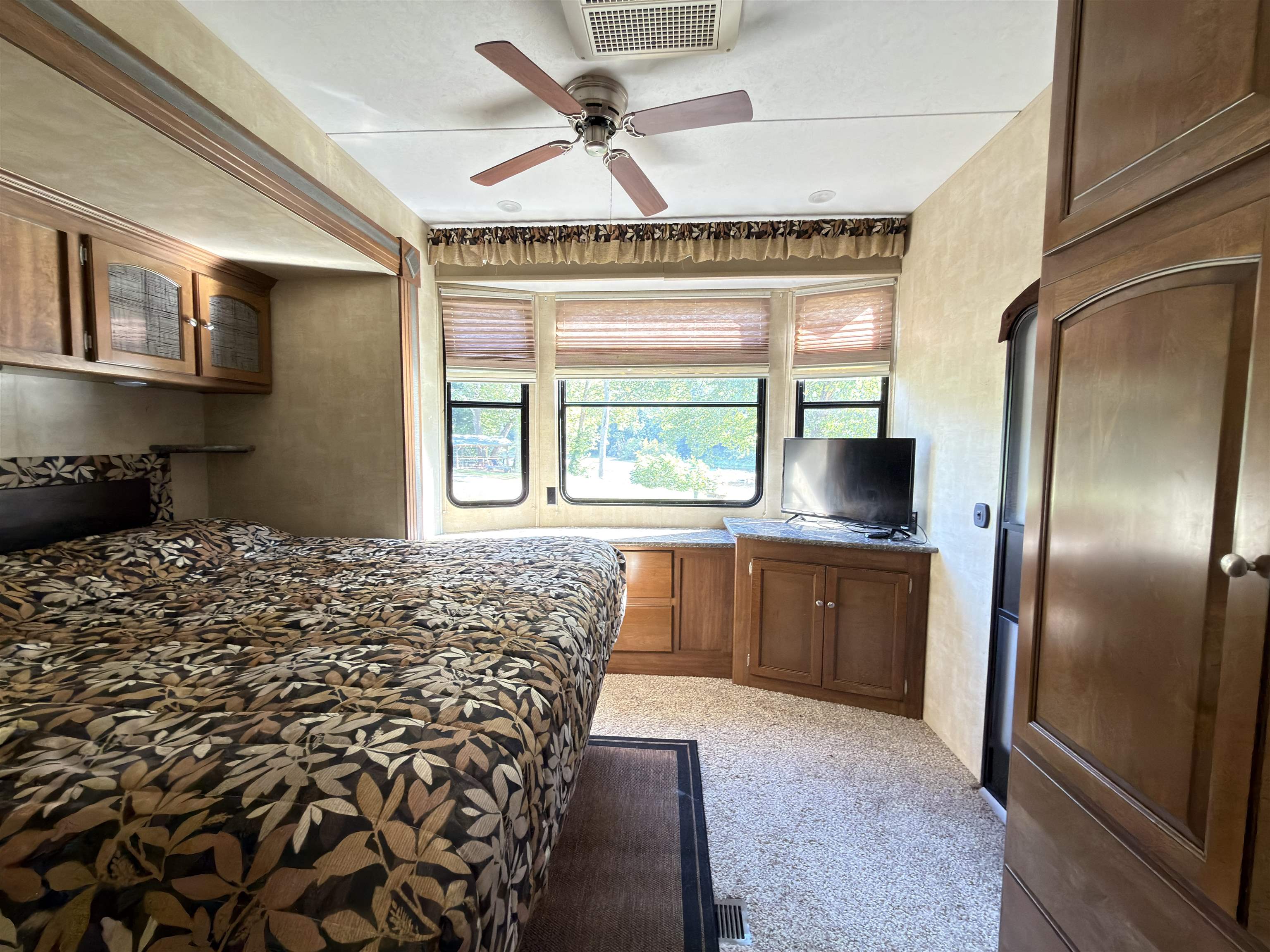 496 Shady River Drive Ivanhoe VA 24350