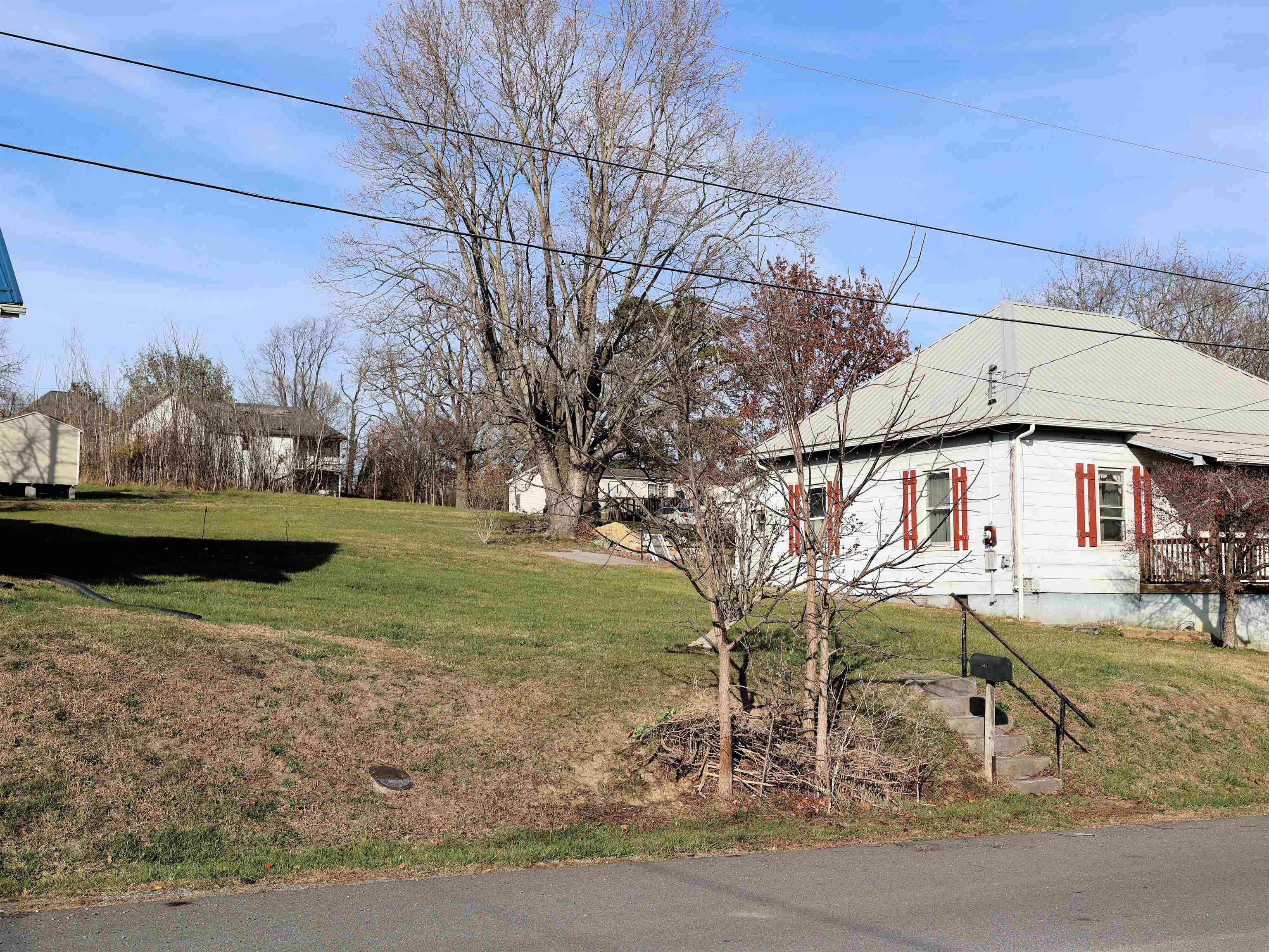 639 5th Street NE Pulaski VA 24301