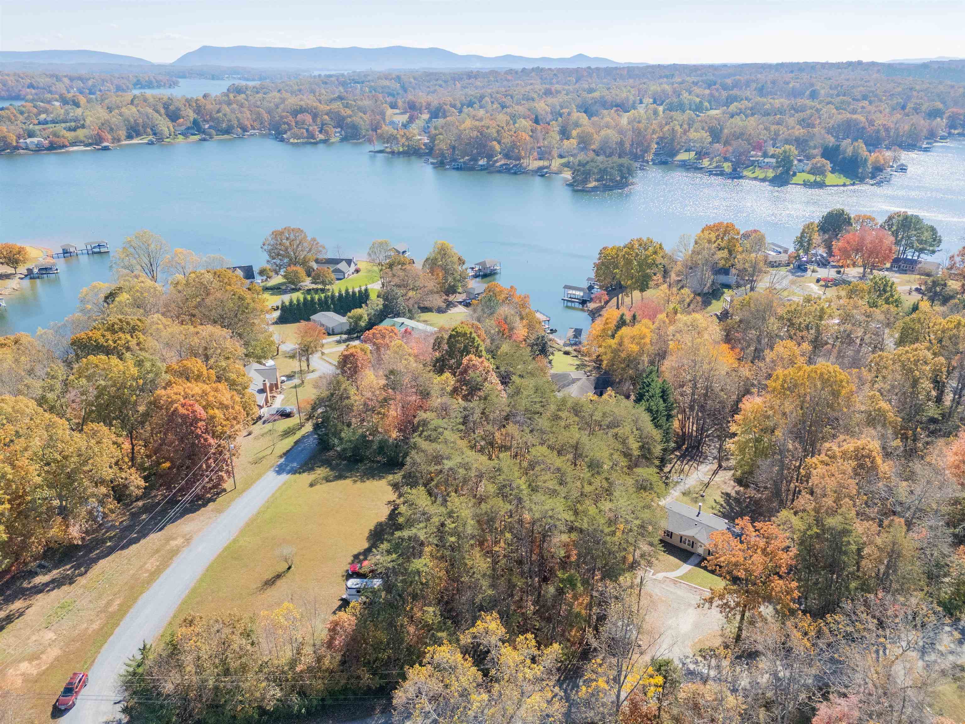 Tbd Lakewood Forest Road Moneta VA 24121