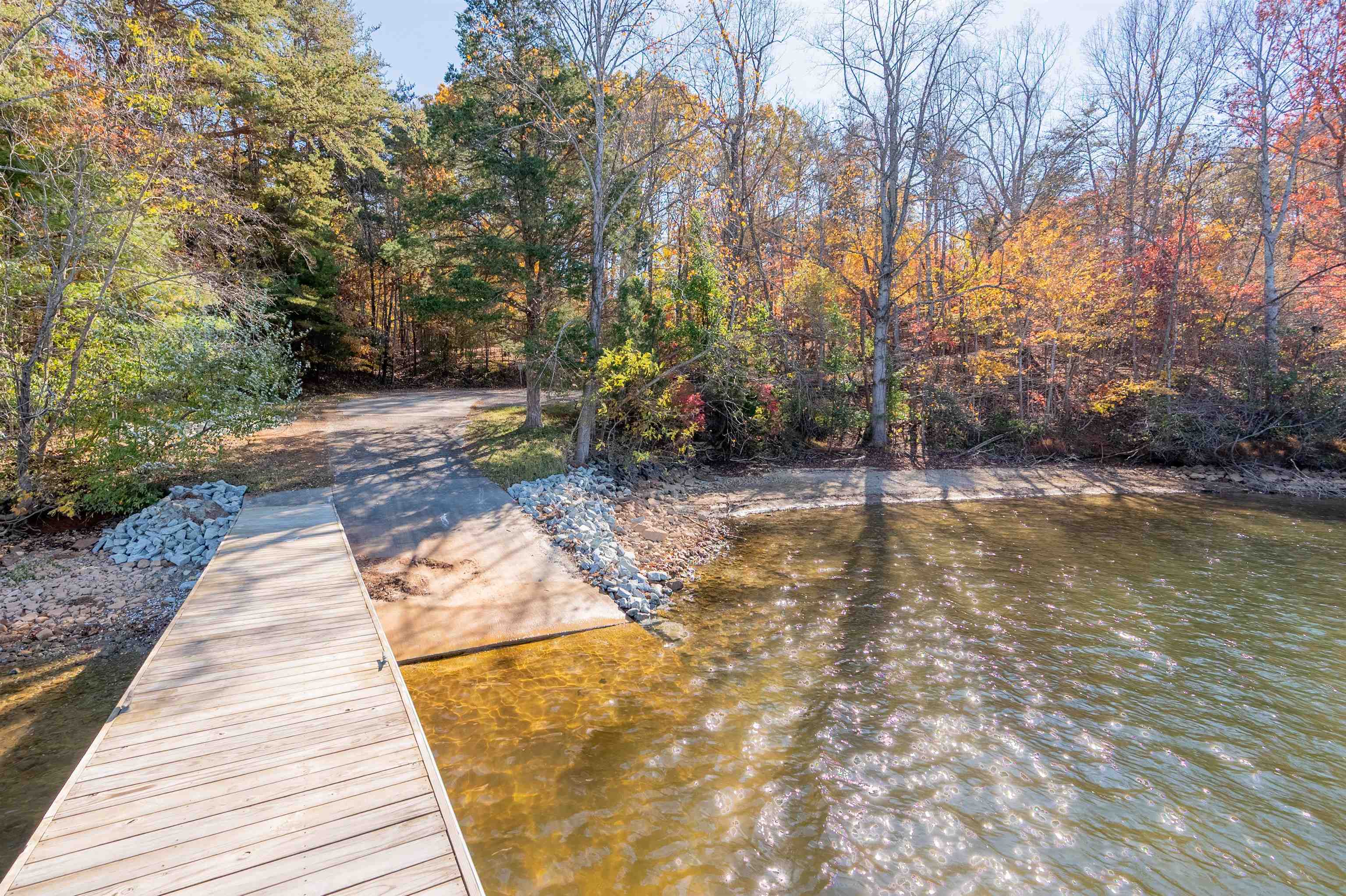 Tbd Lakewood Forest Road Moneta VA 24121