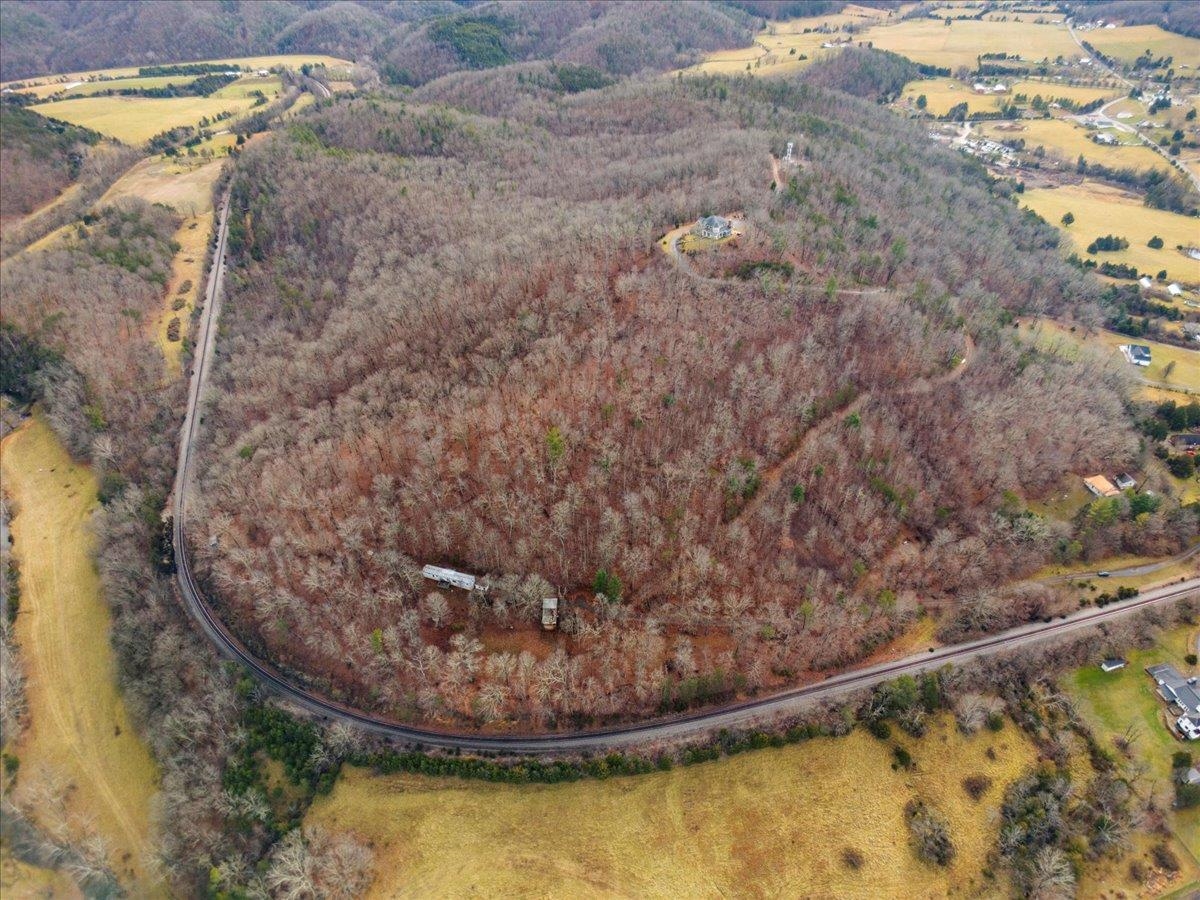 1154 Lusters Gate Road Blacksburg VA 24060