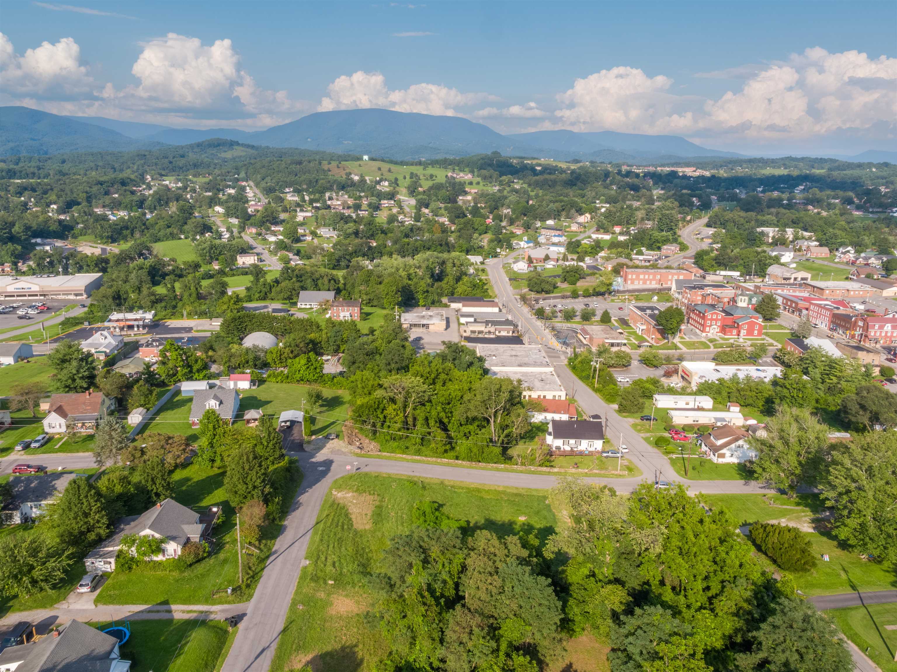 Tbd Montgomery Street Pearisburg VA 24134