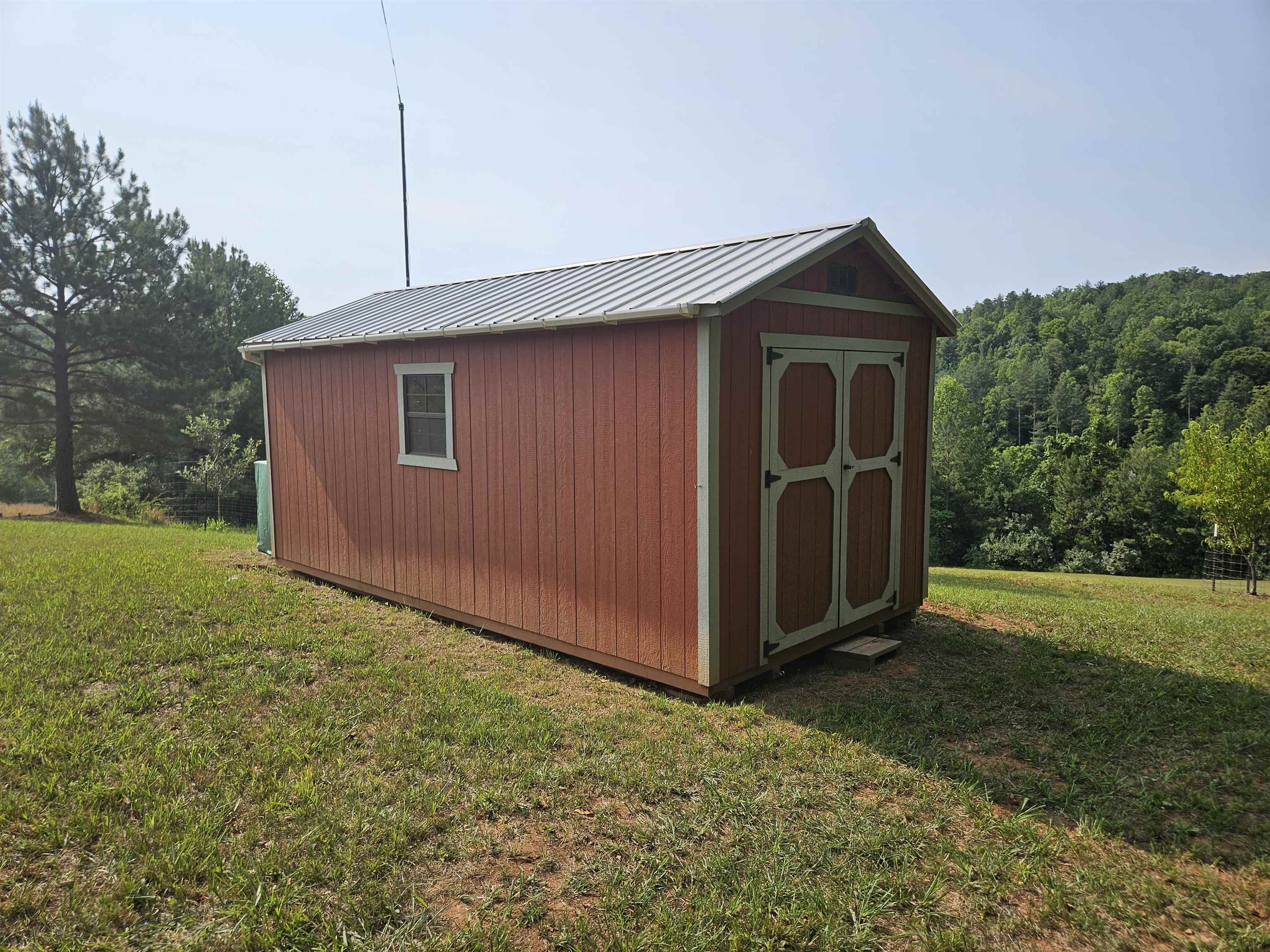 189 Artist Trail Ferrum VA 24088