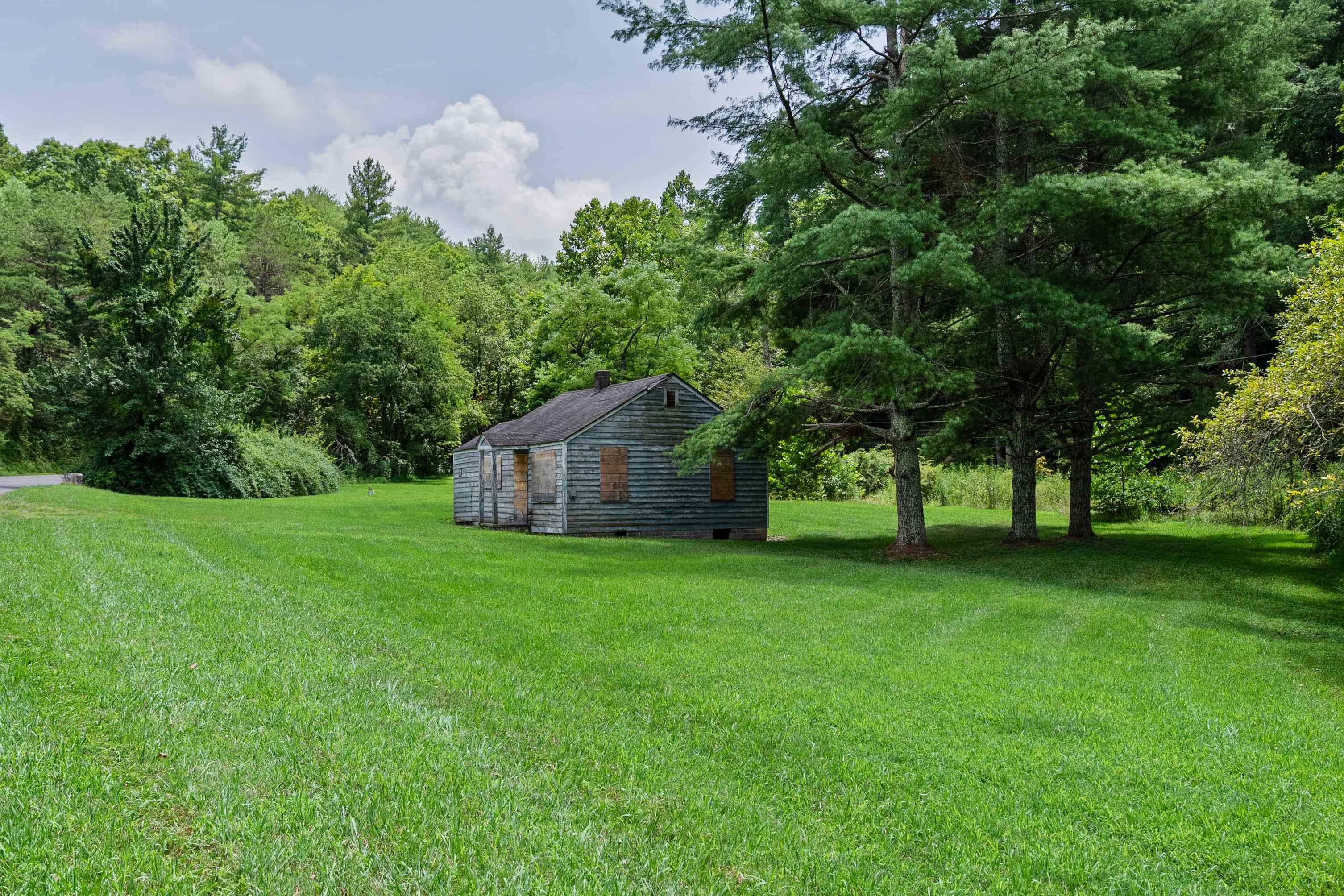 5690 And 5685 Robinson Tract Road Dublin VA 24084