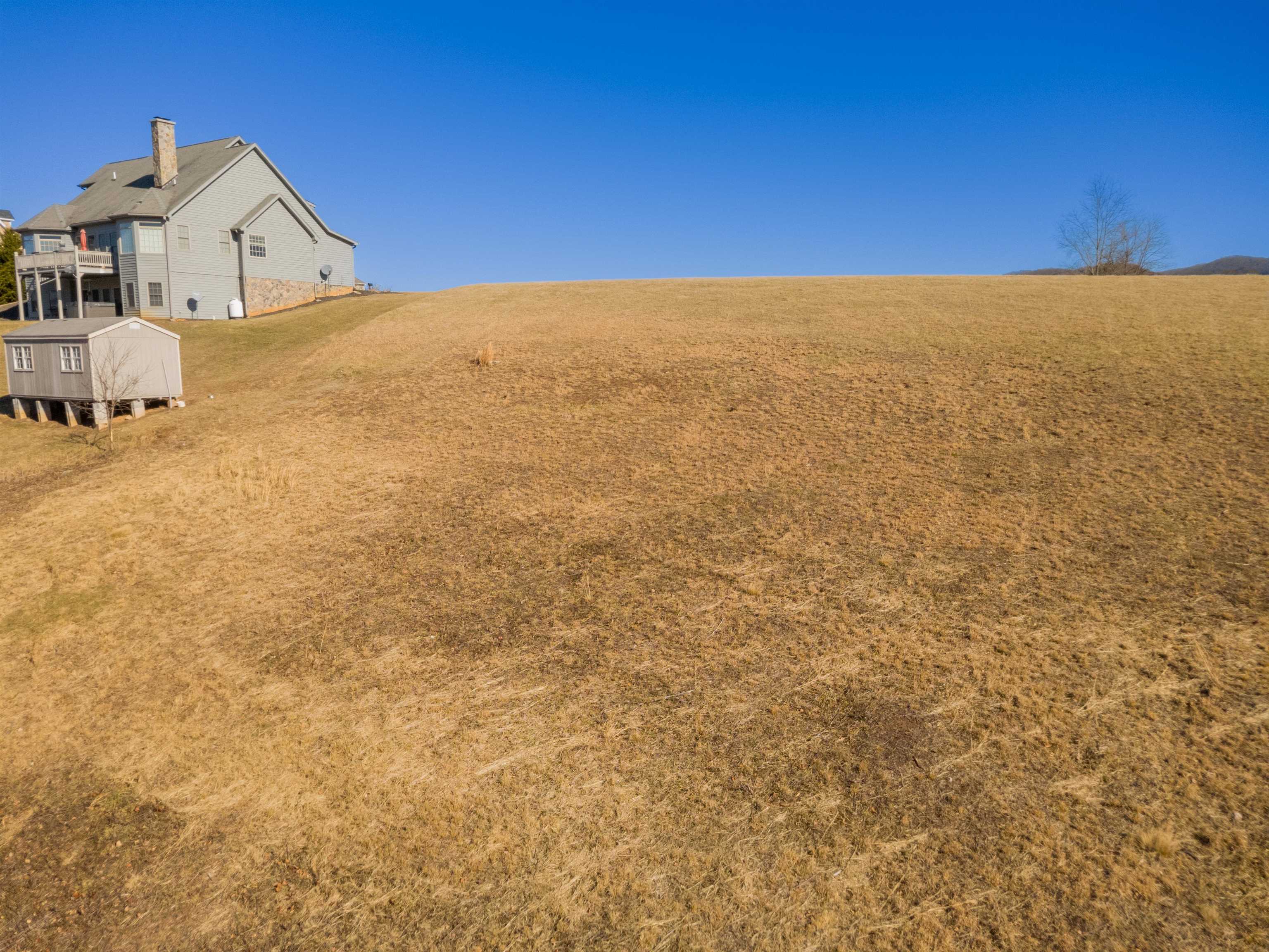 4272 Pleasure View Drive Hiwassee VA 24347