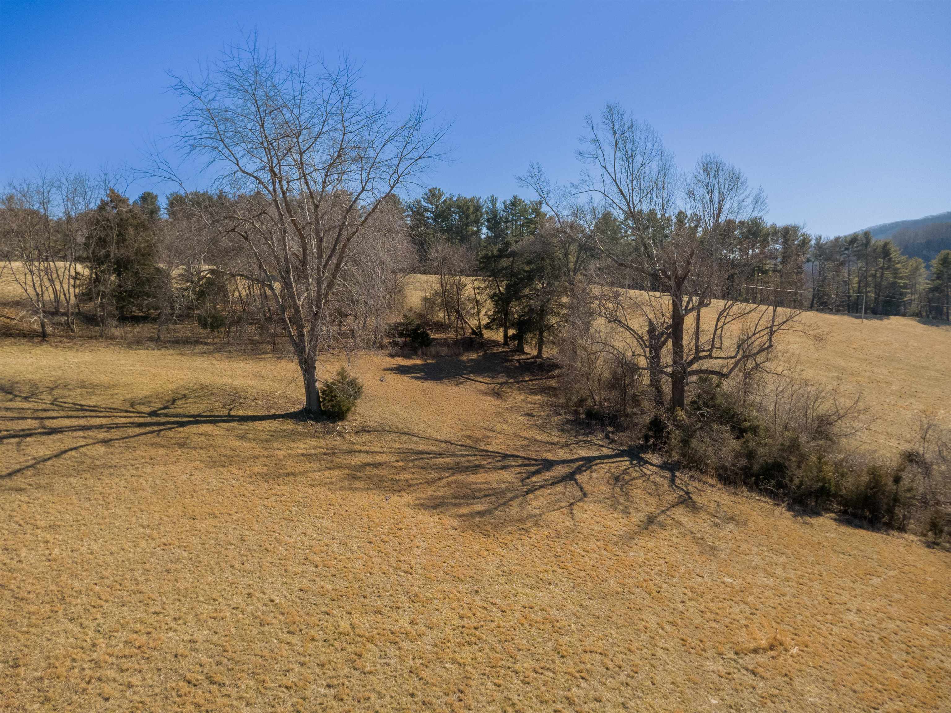 4272 Pleasure View Drive Hiwassee VA 24347