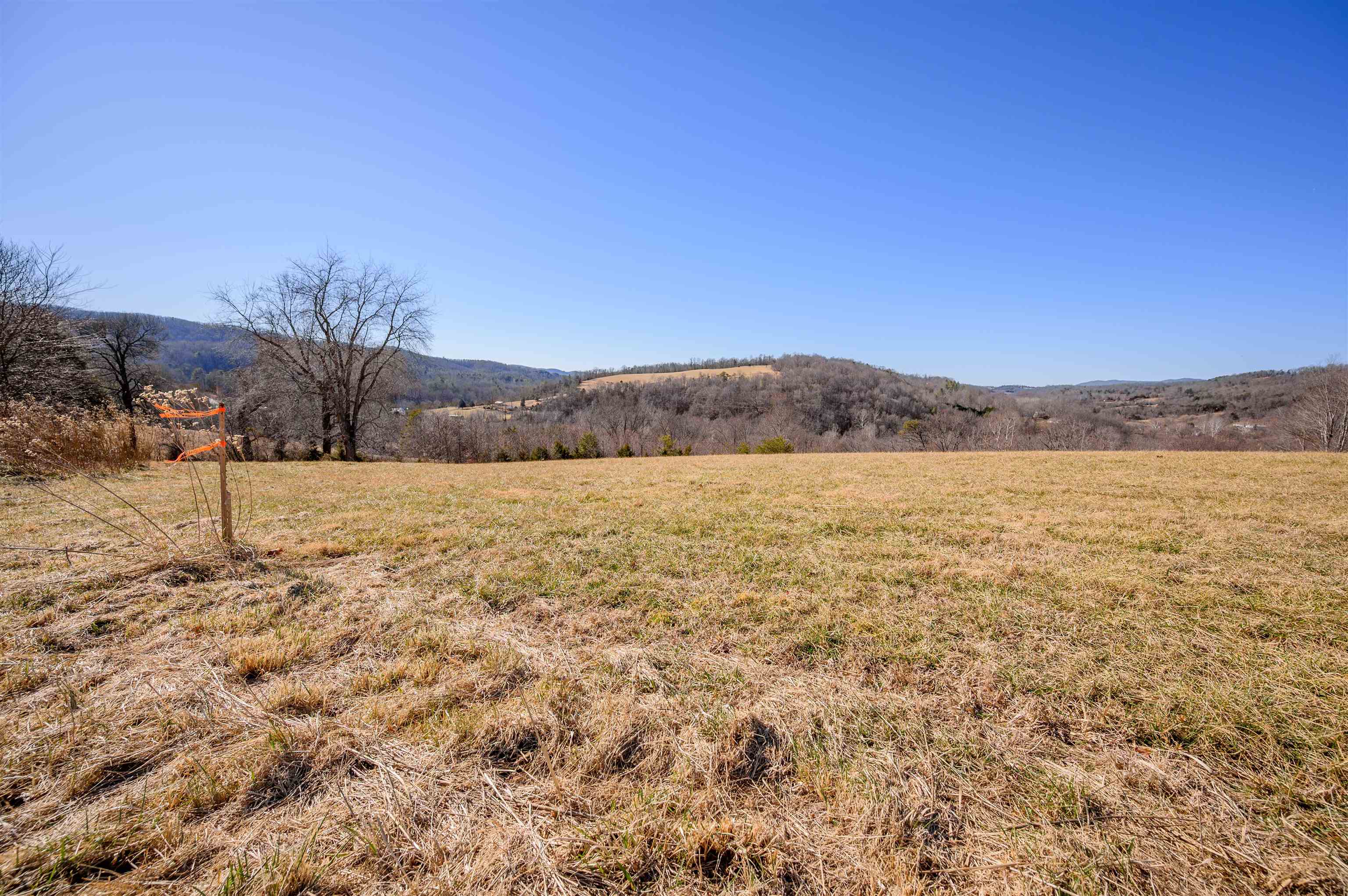 4272 Pleasure View Drive Hiwassee VA 24347