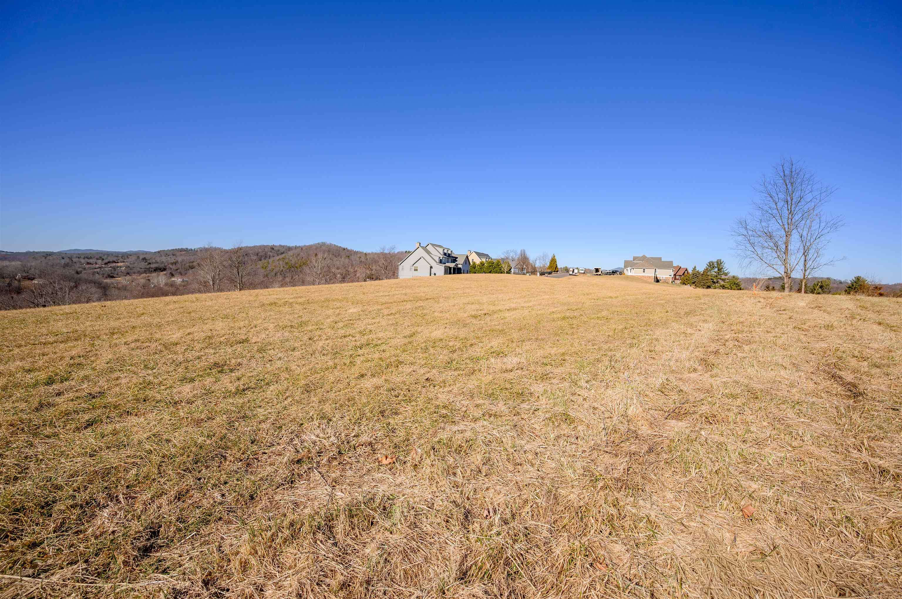 4272 Pleasure View Drive Hiwassee VA 24347