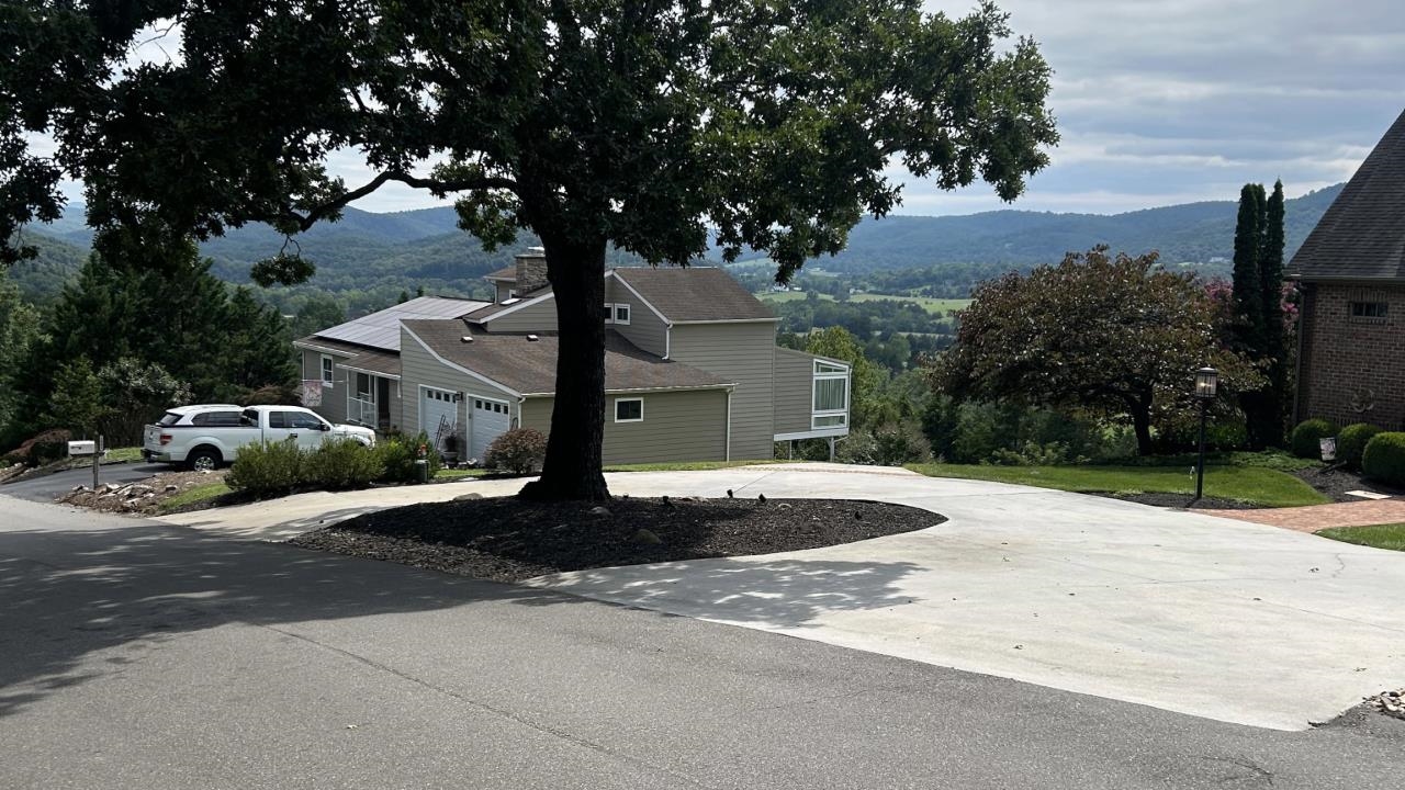 1820 Mountainside Drive Blacksburg VA 24060