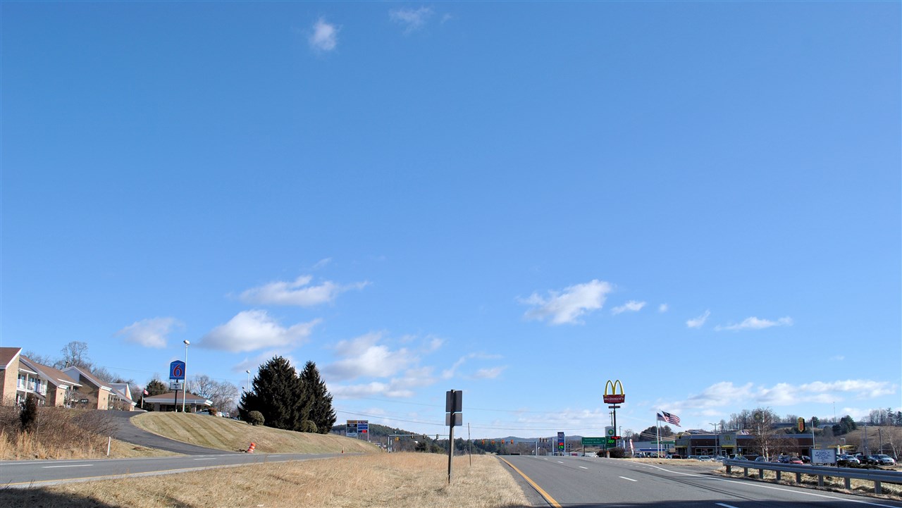 218 Ball Park Drive Hillsville VA 24343