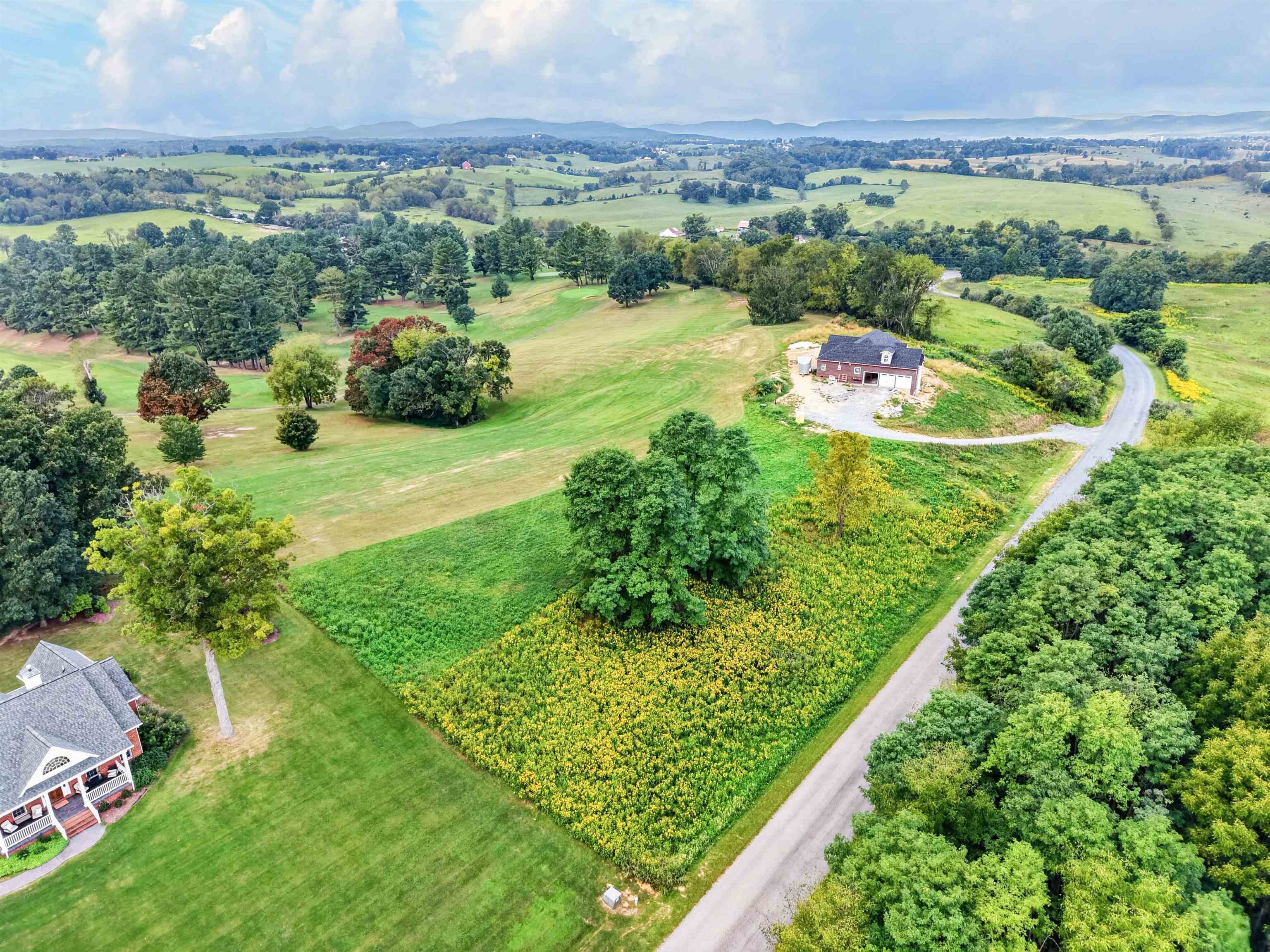 4322 Country Club Drive Pulaski VA 24301