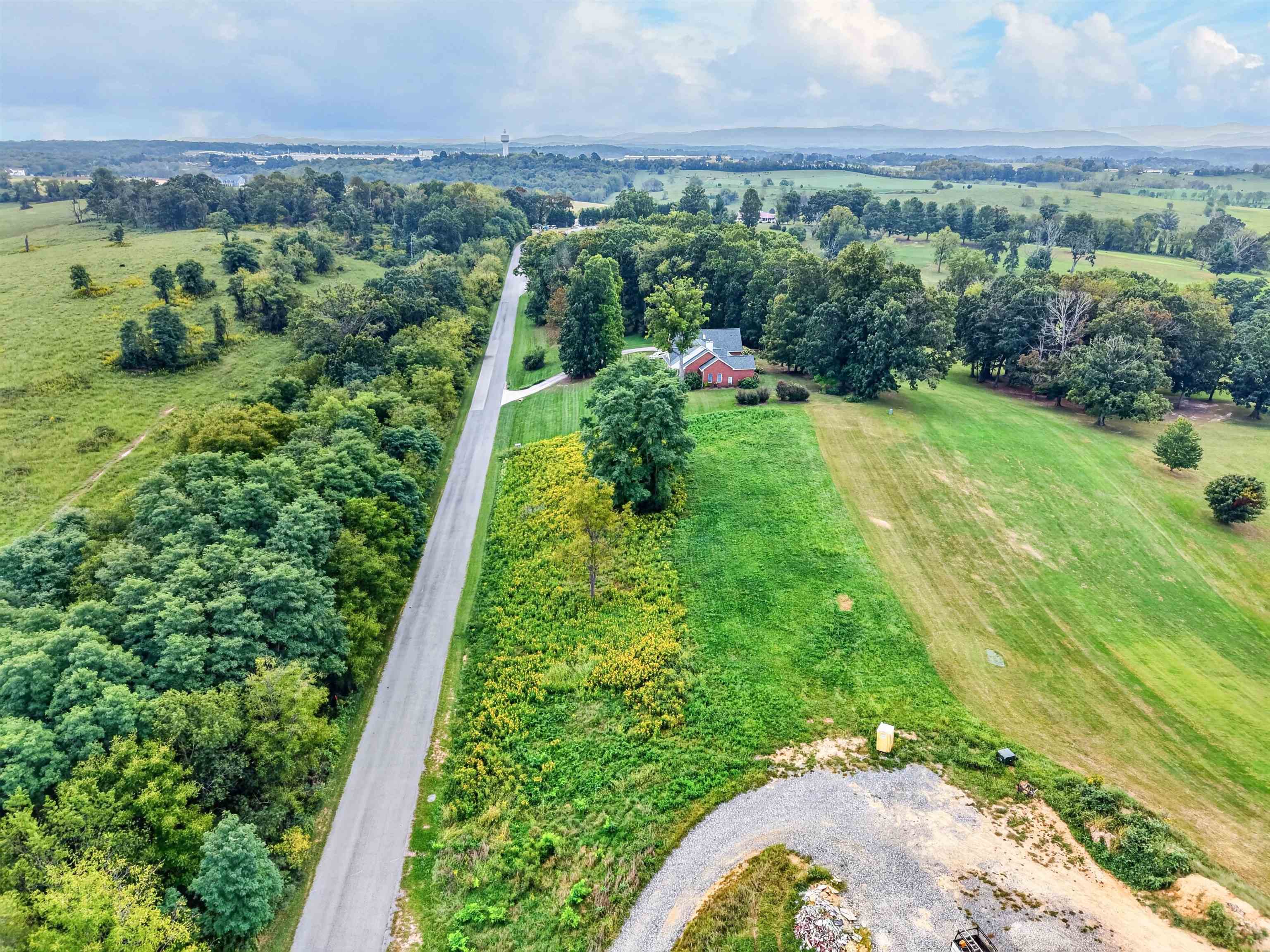 4322 Country Club Drive Pulaski VA 24301