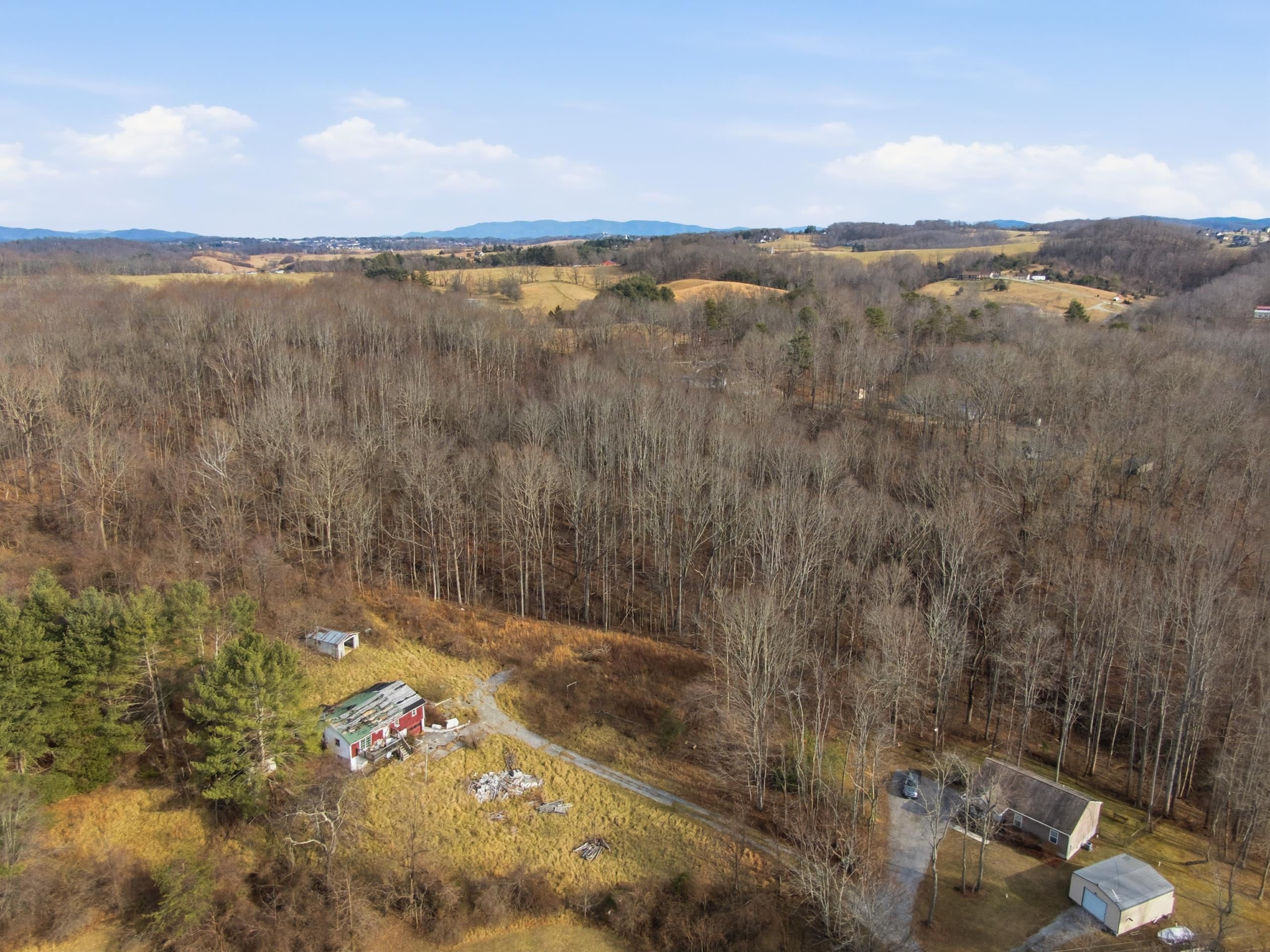 2697 W Indigo Road Christiansburg VA 24073