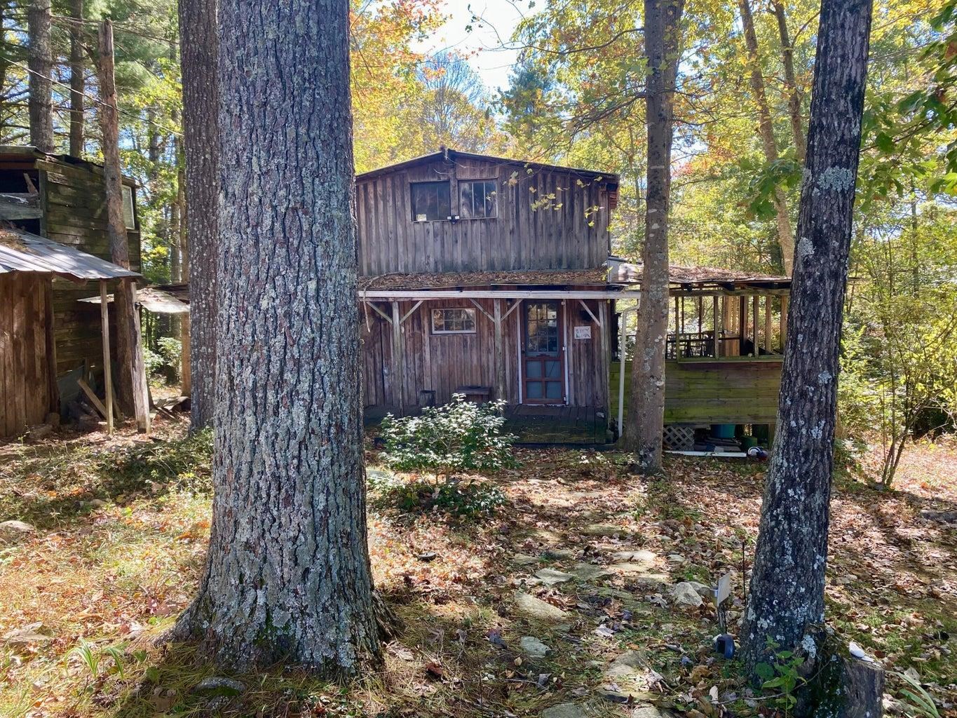 565 Slaughter Hill Road NW Indian Valley VA 24105