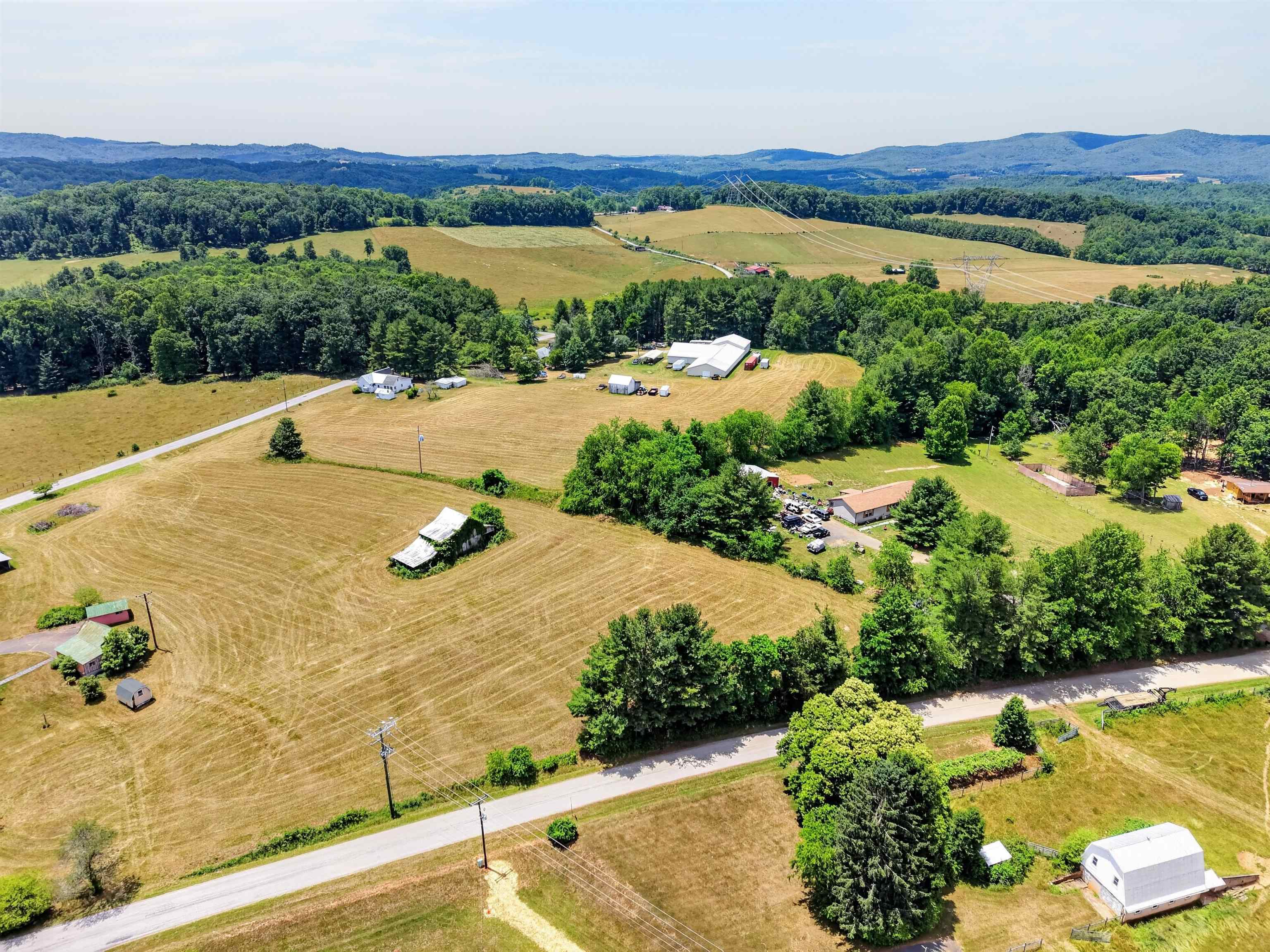 636 Rose Hill Road NW Floyd VA 24091