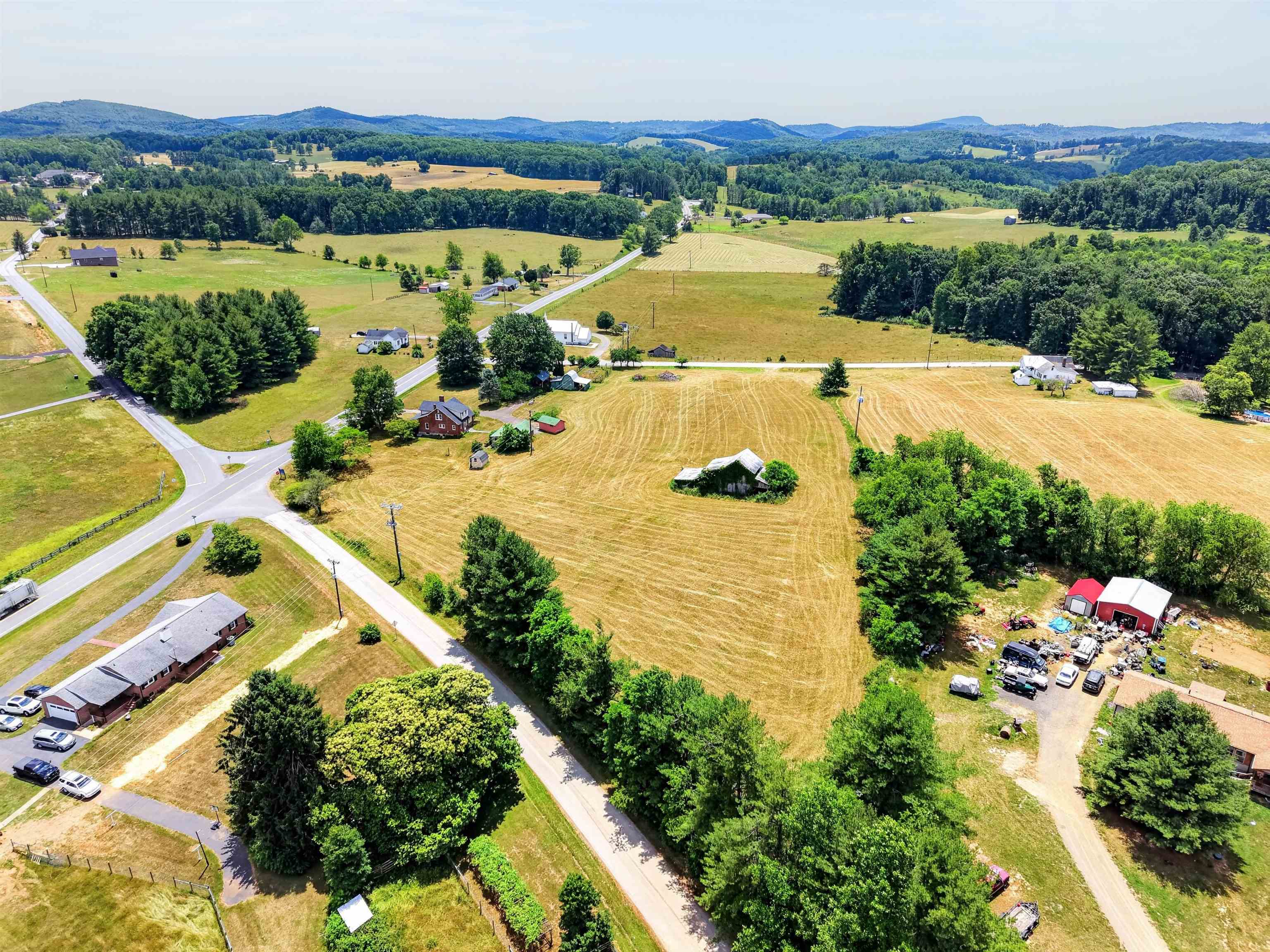 636 Rose Hill Road NW Floyd VA 24091