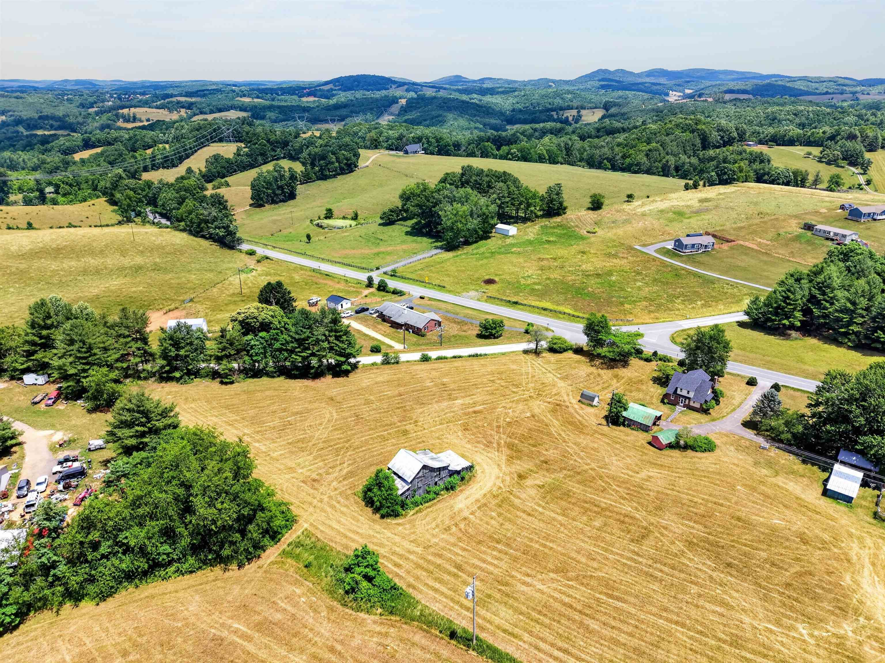 636 Rose Hill Road NW Floyd VA 24091
