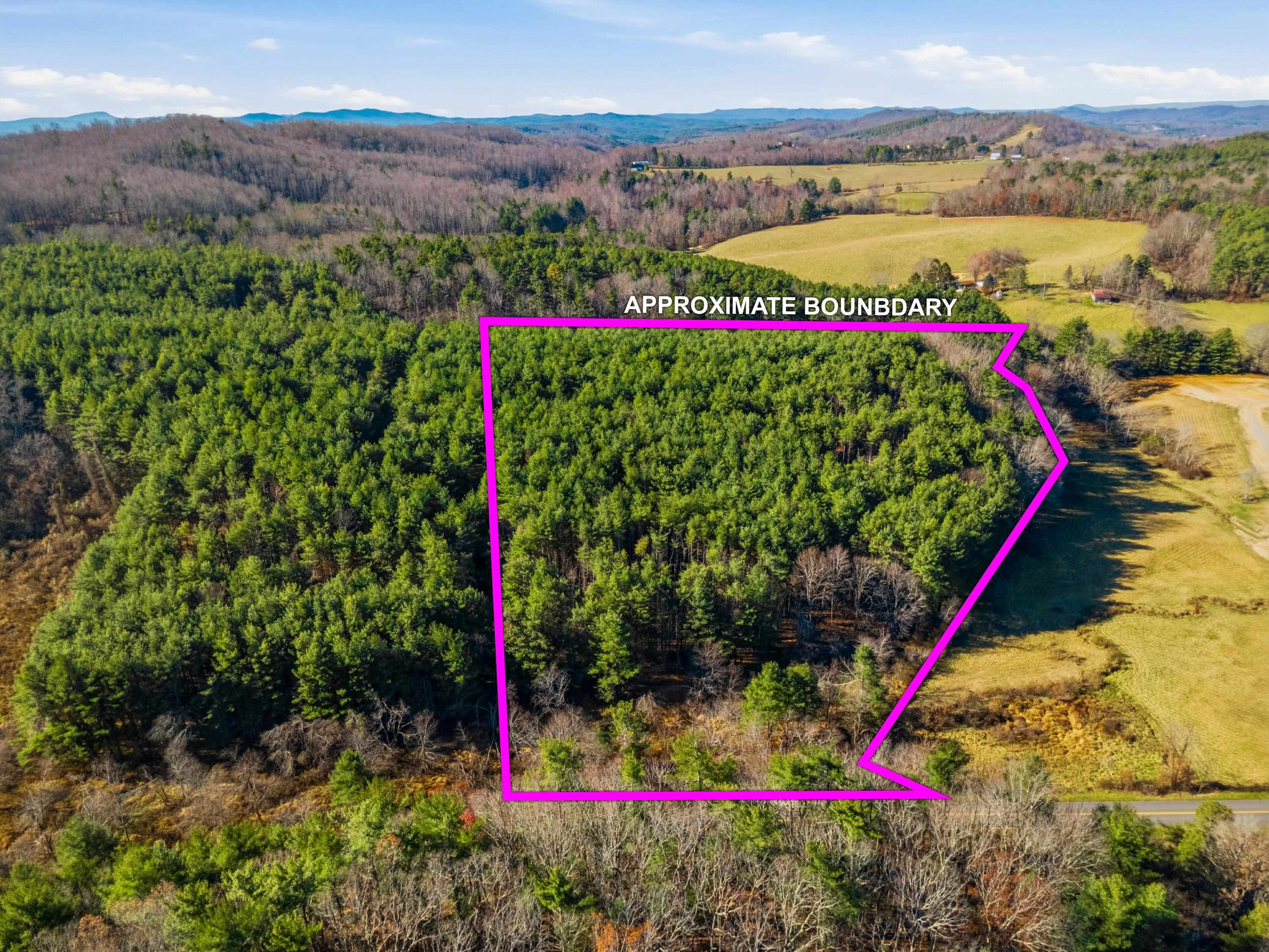 3200 Stonewall Road NE Pilot VA 24138