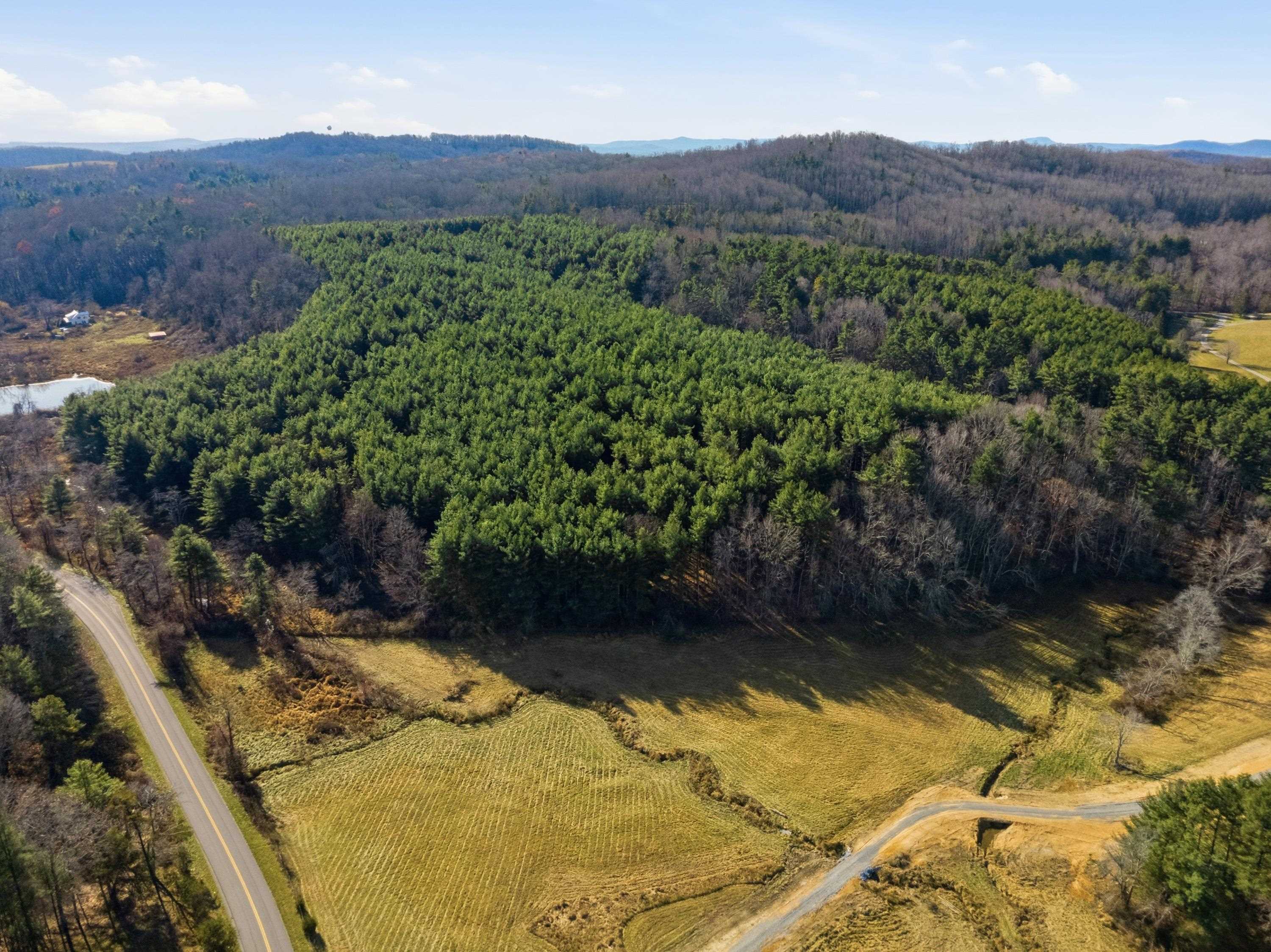 3200 Stonewall Road NE Pilot VA 24138