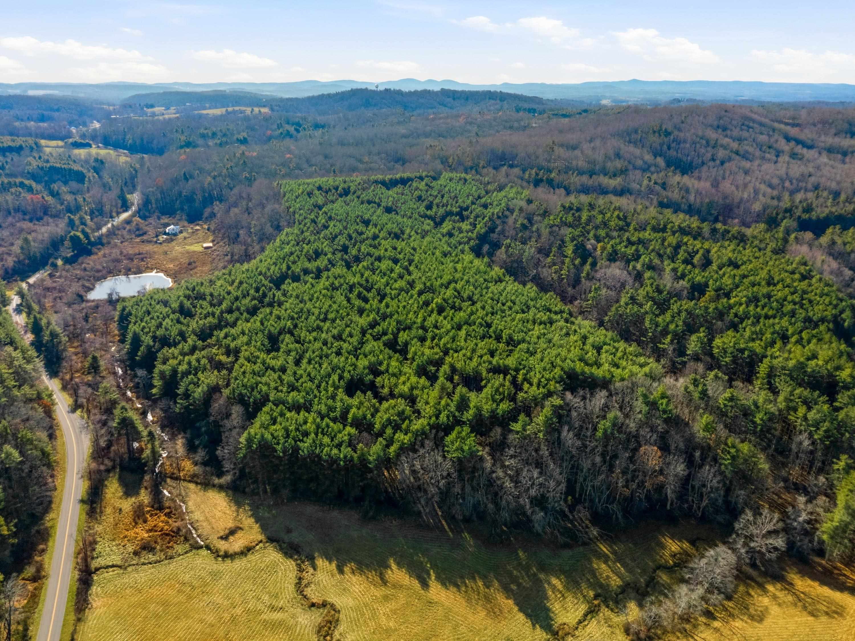 3200 Stonewall Road NE Pilot VA 24138