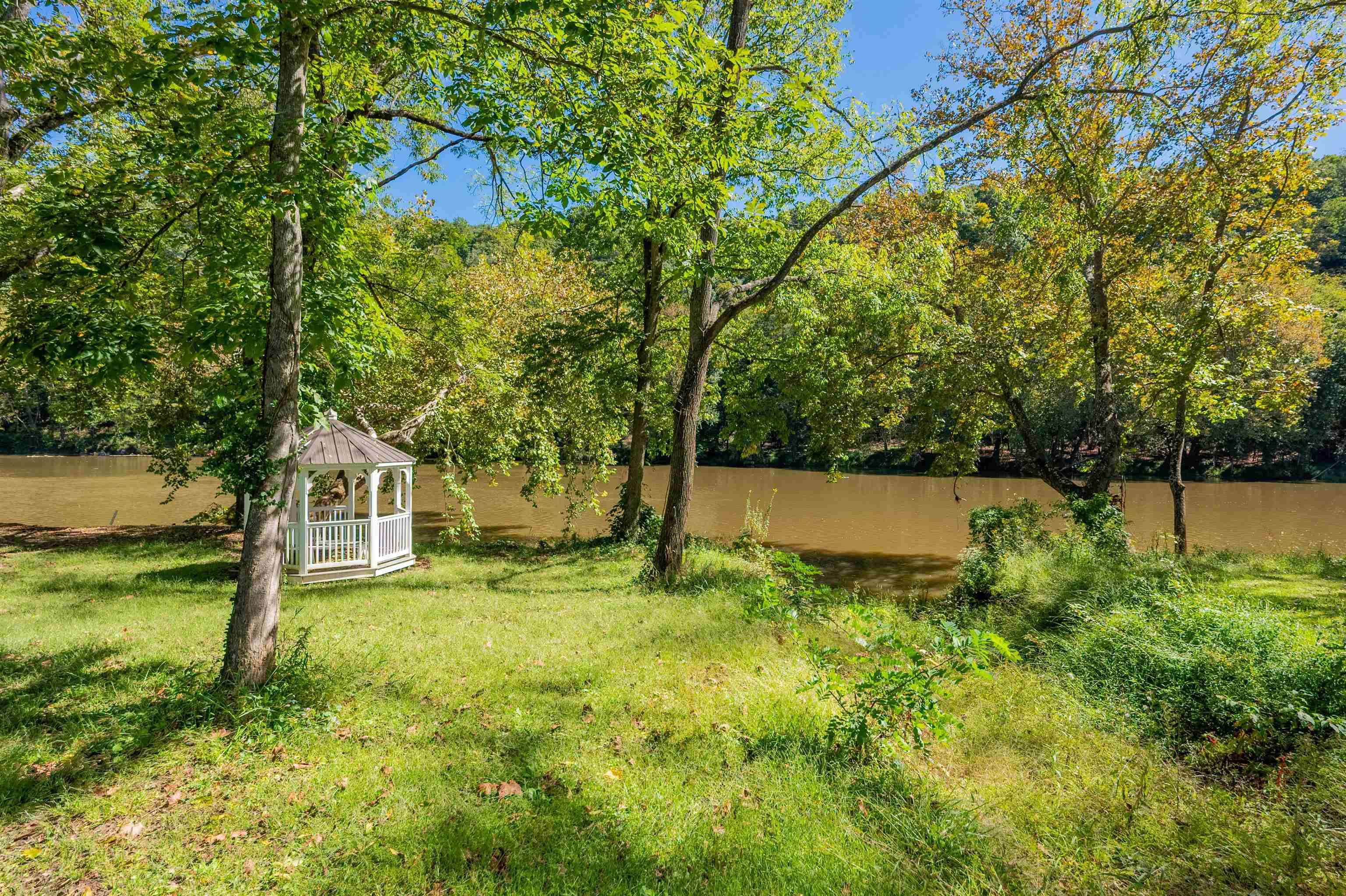 136 Lansworth Drive Austinville VA 24312