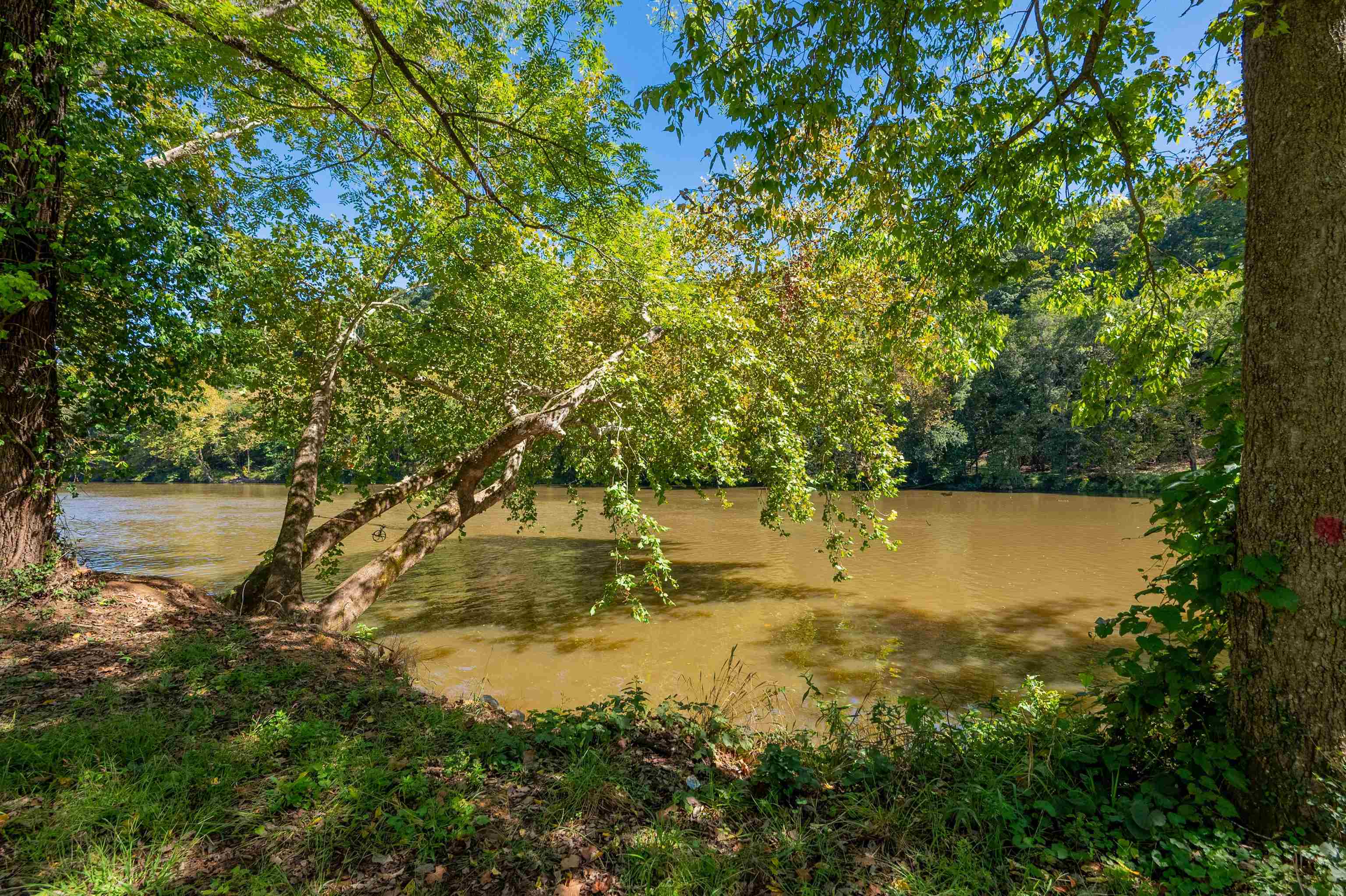 136 Lansworth Drive Austinville VA 24312