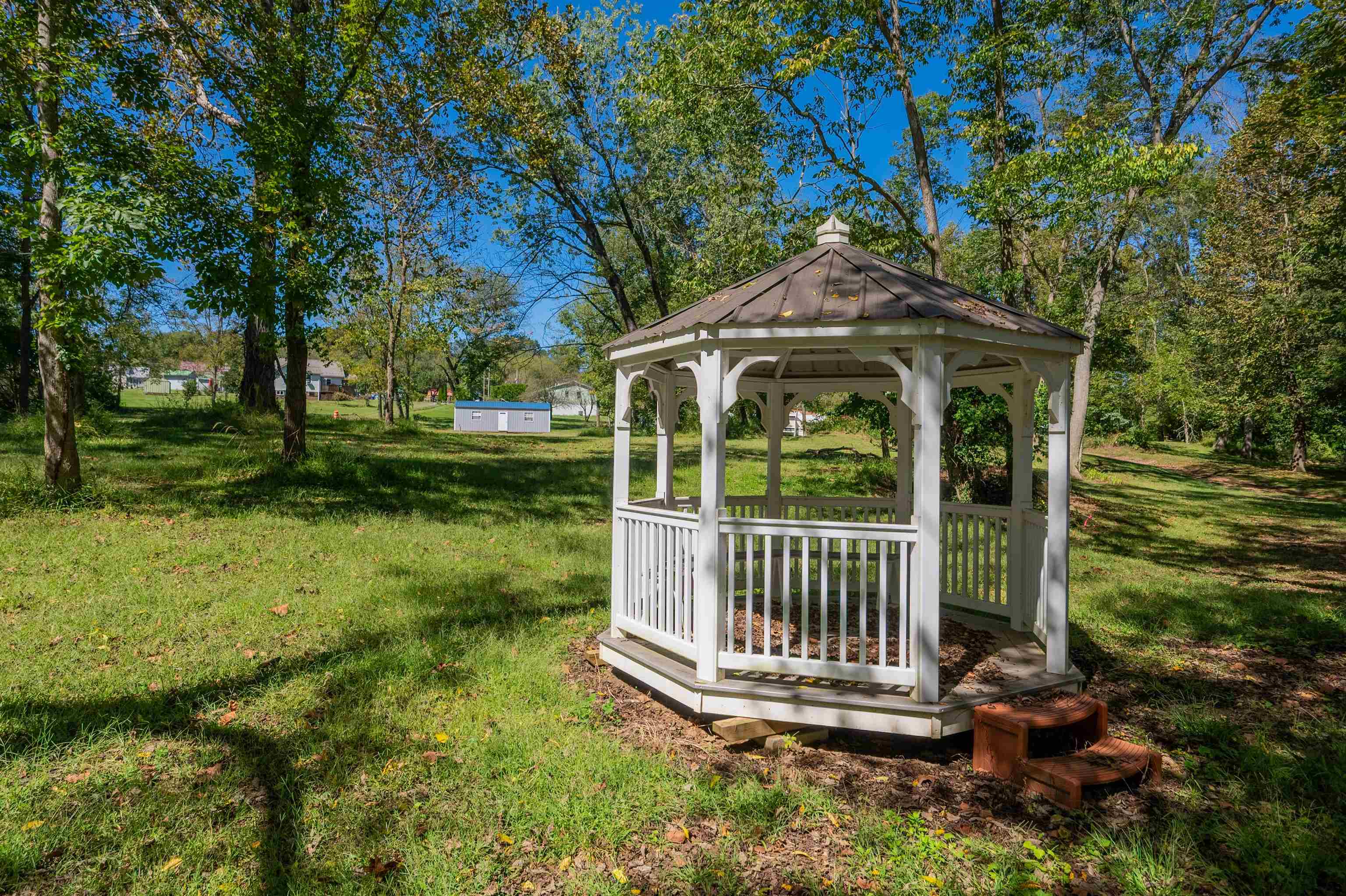 136 Lansworth Drive Austinville VA 24312