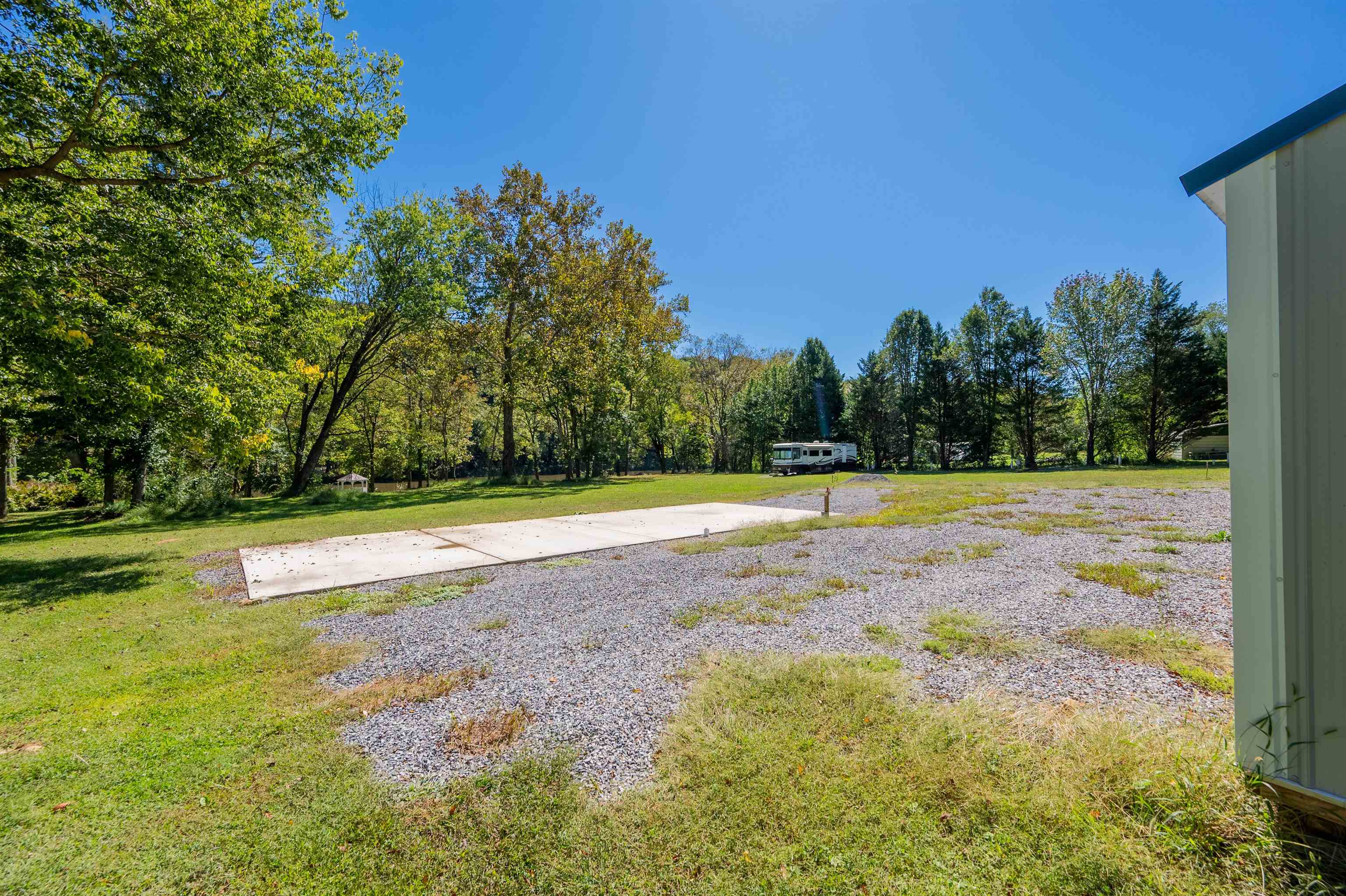 136 Lansworth Drive Austinville VA 24312