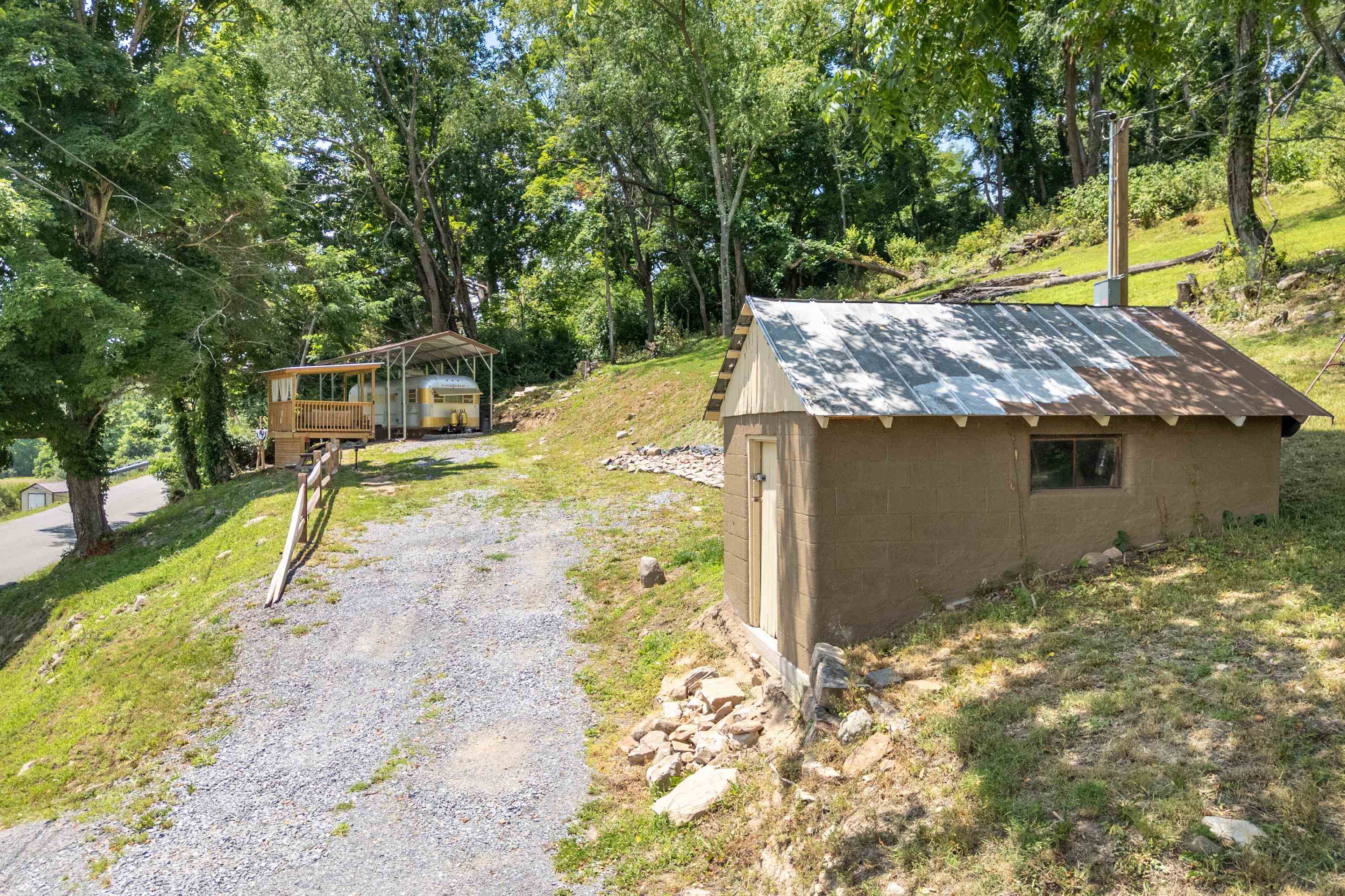 1401 Main Street Bland VA 24315