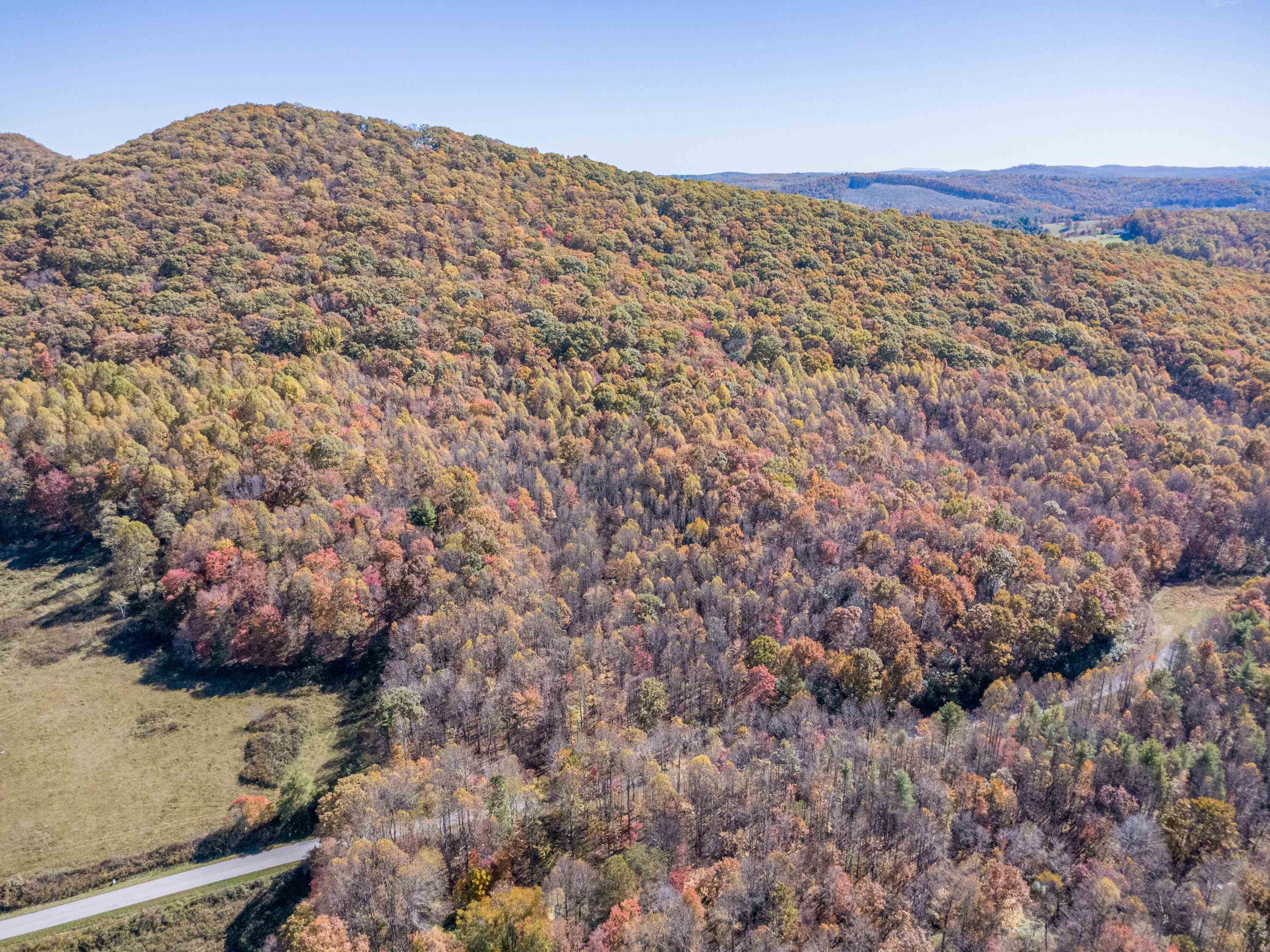 897 Phadettia Road Willis VA 24380