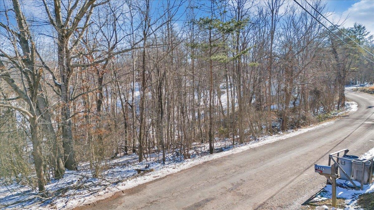 Lot 9/11 Thaxton Road Pulaski VA 24301