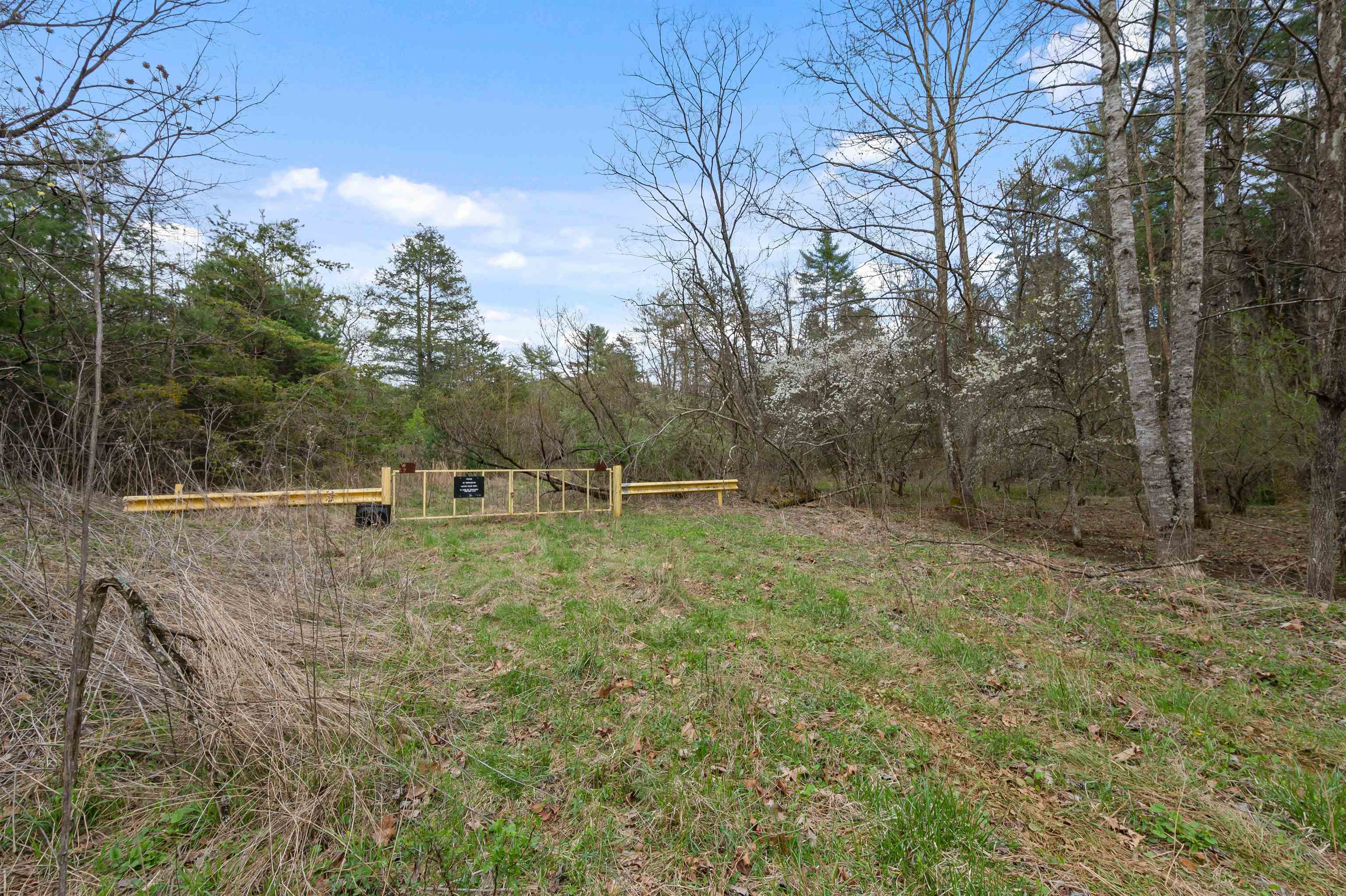 96 Ac Cole Mountain Drive Hiwassee VA 24347