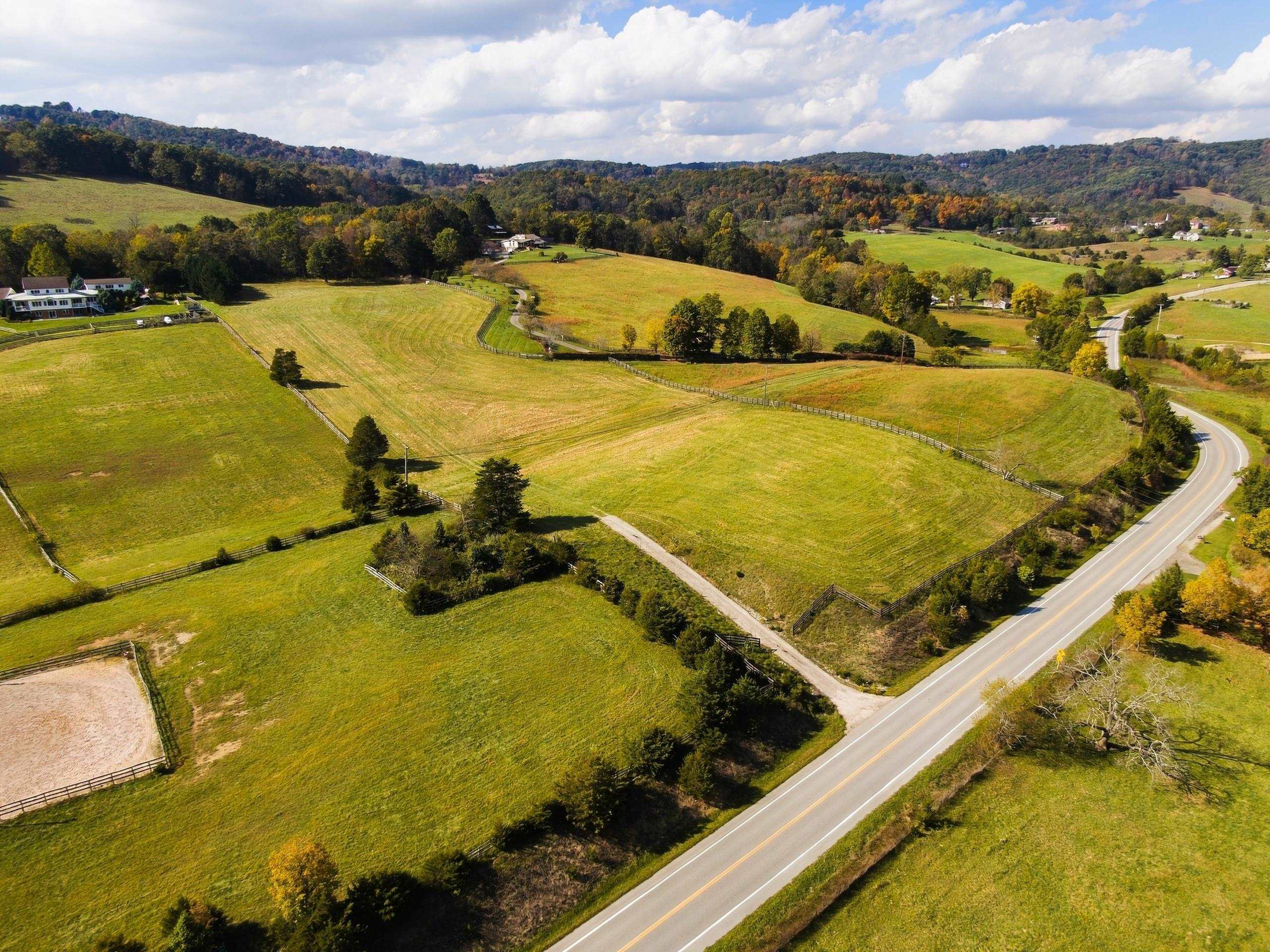 2413 Lusters Gate Road Blacksburg VA 24060