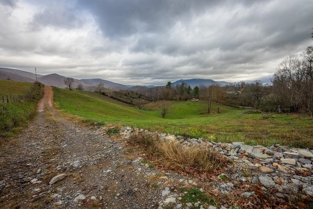 Lot 1 Curve Road Pearisburg VA 24134