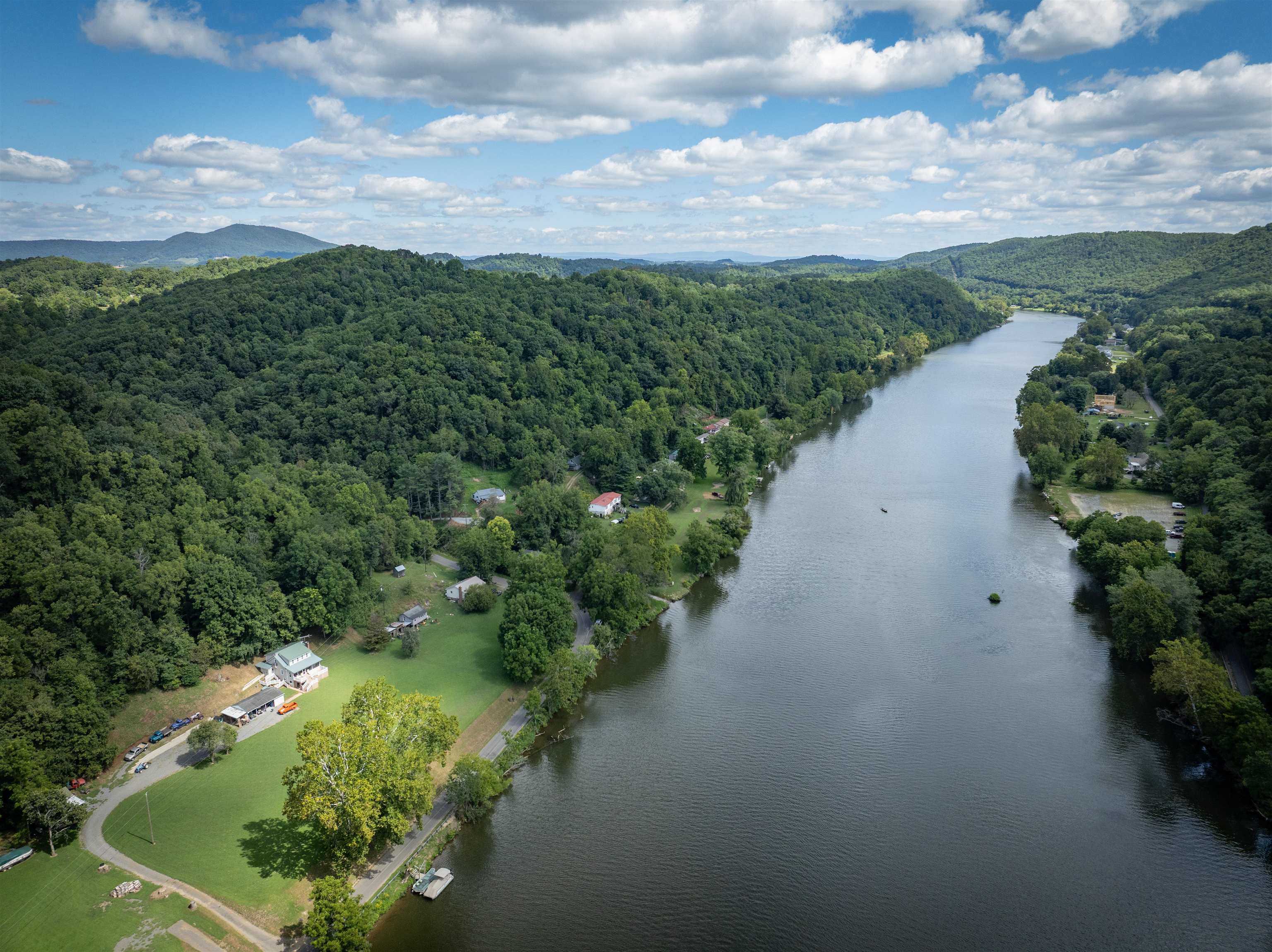 LOT#32 Clarks Ferry Streets Draper VA 24324